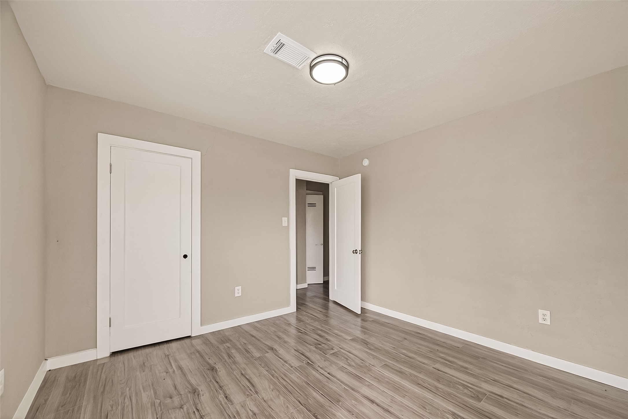1221 Parkway Street Property Photo 23