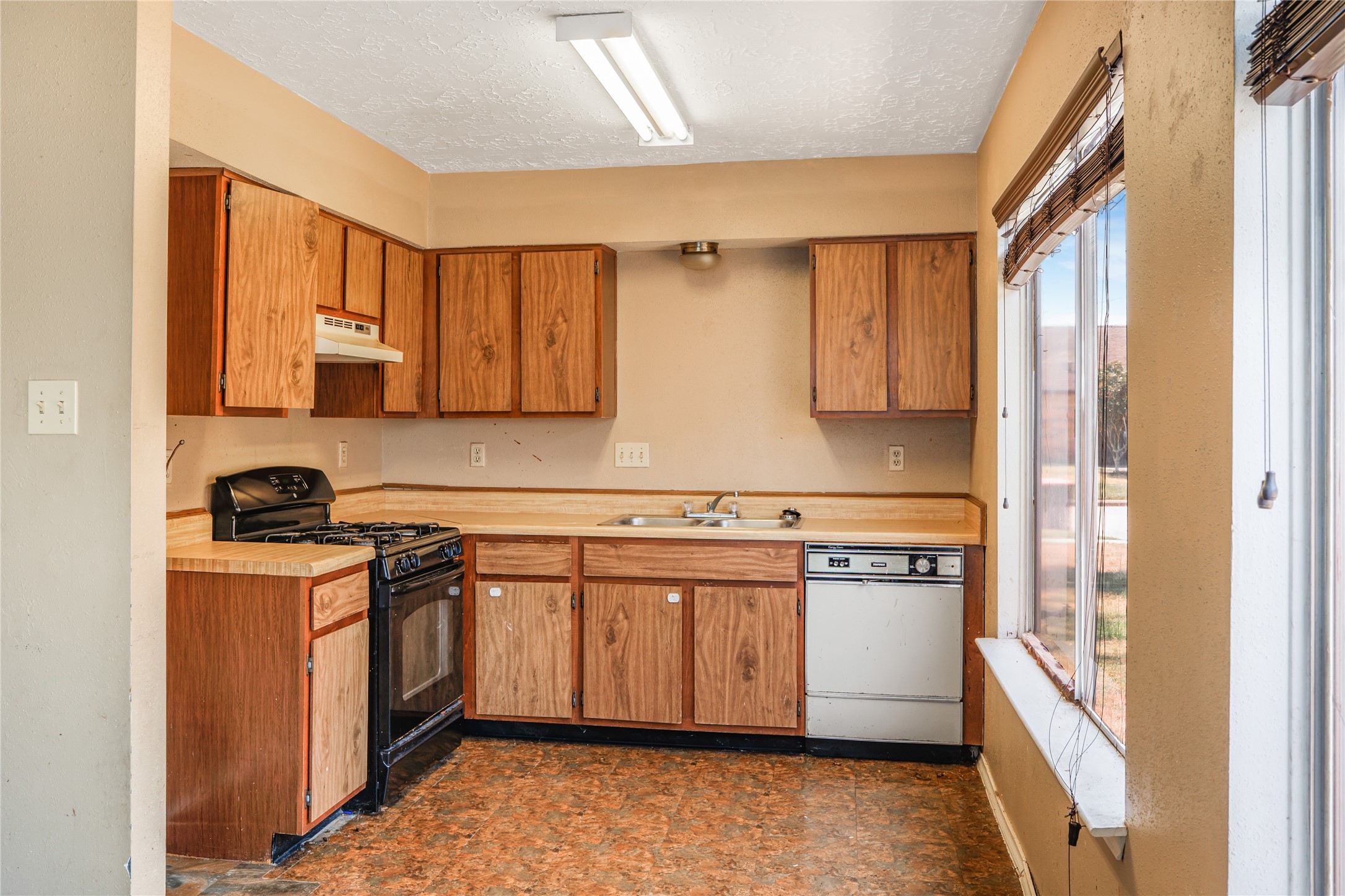 3646 Yorkingham Drive Property Photo 6