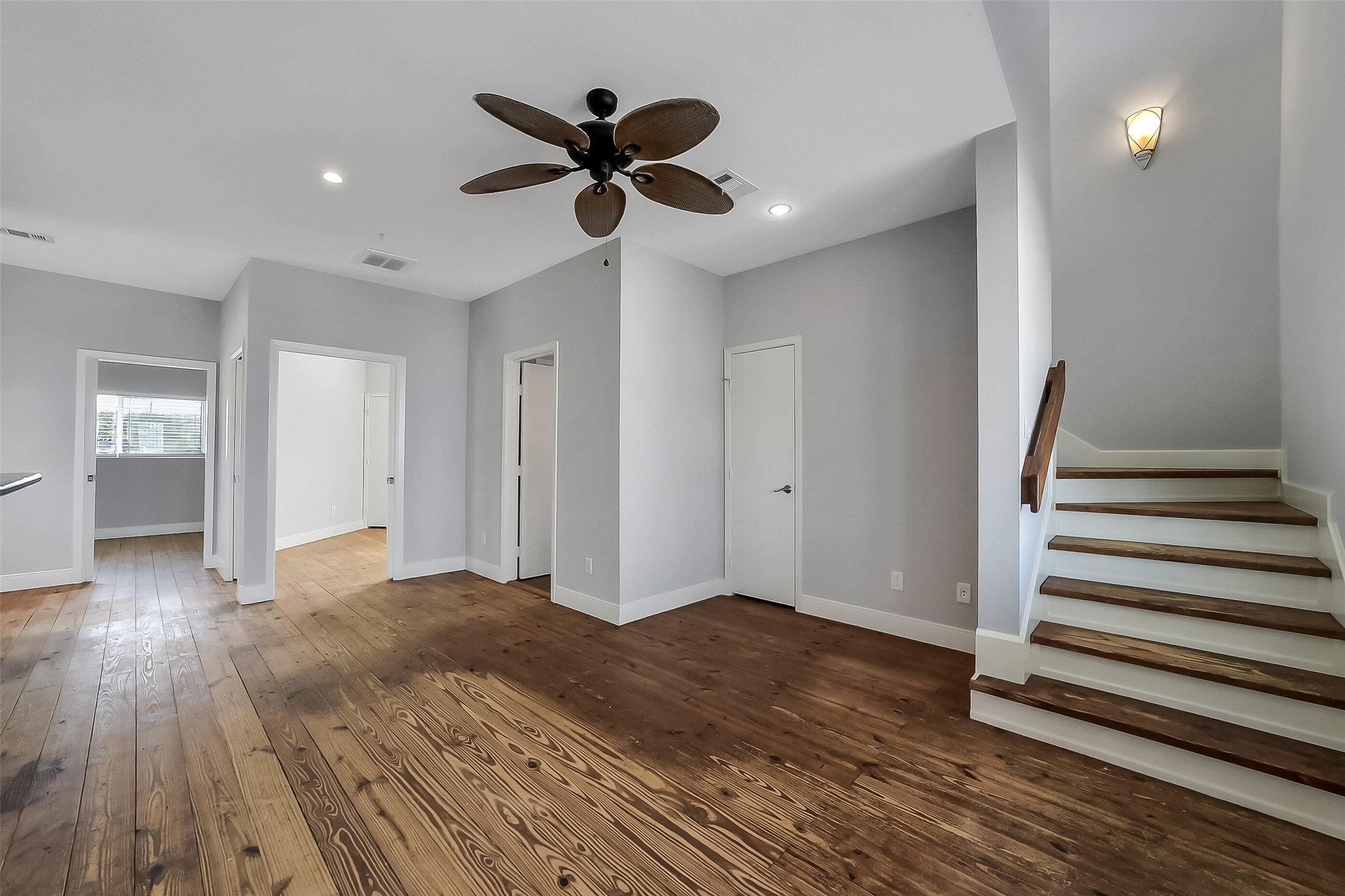 2507 Bay Oaks Harbor Drive Property Photo 9