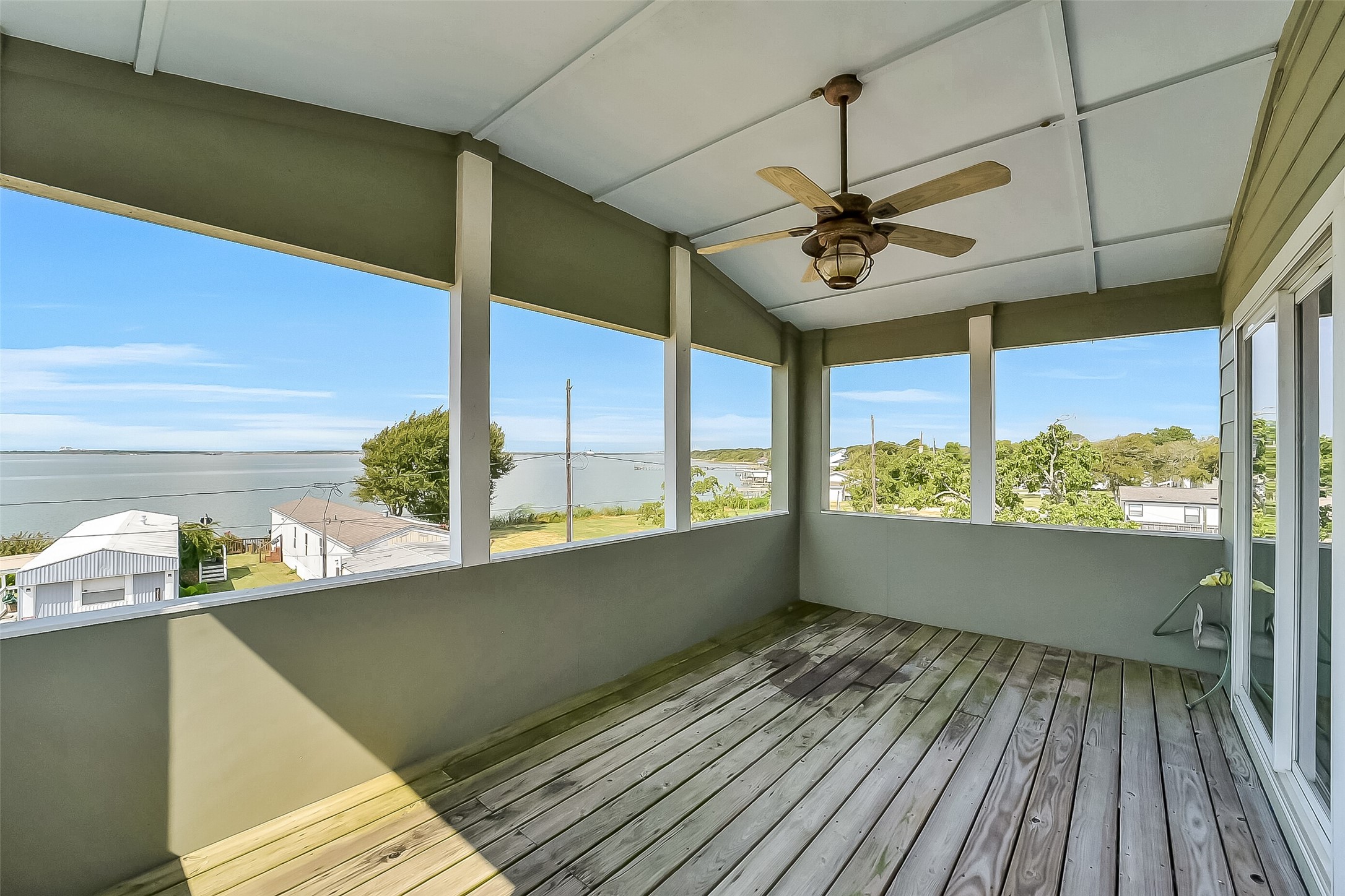 2507 Bay Oaks Harbor Drive Property Photo 29