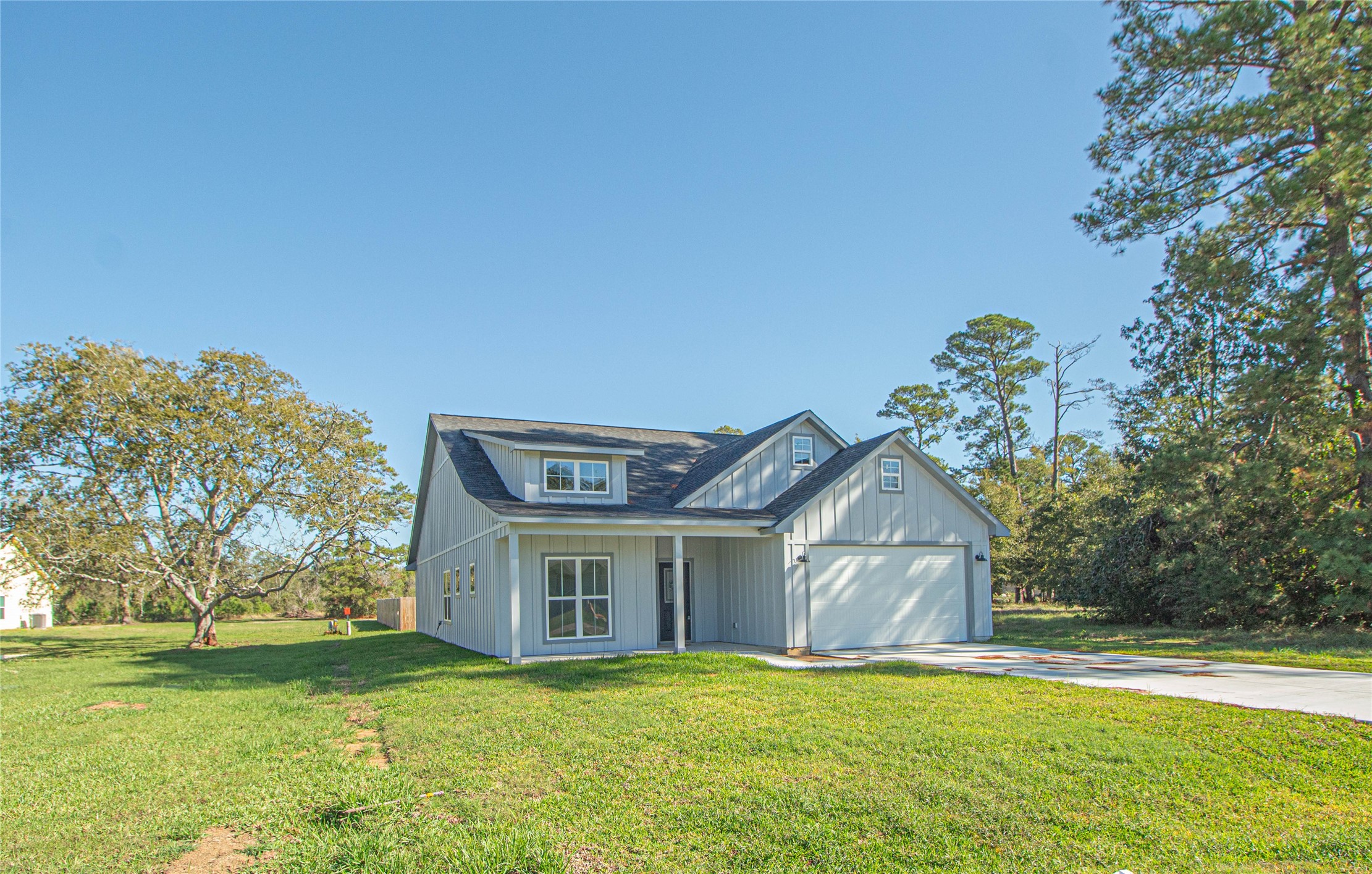 131 Bending Oaks Drive Property Photo