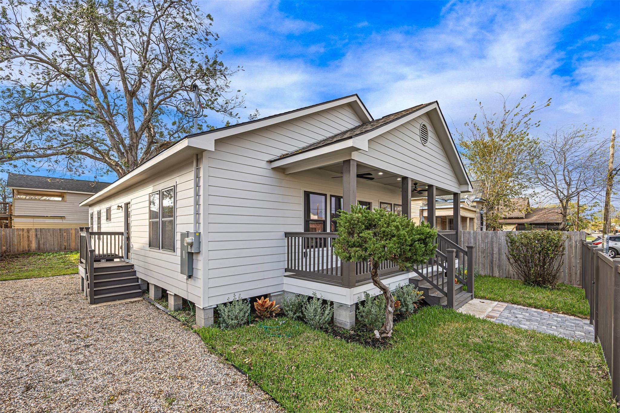 2111 Chapman Street Property Photo 1