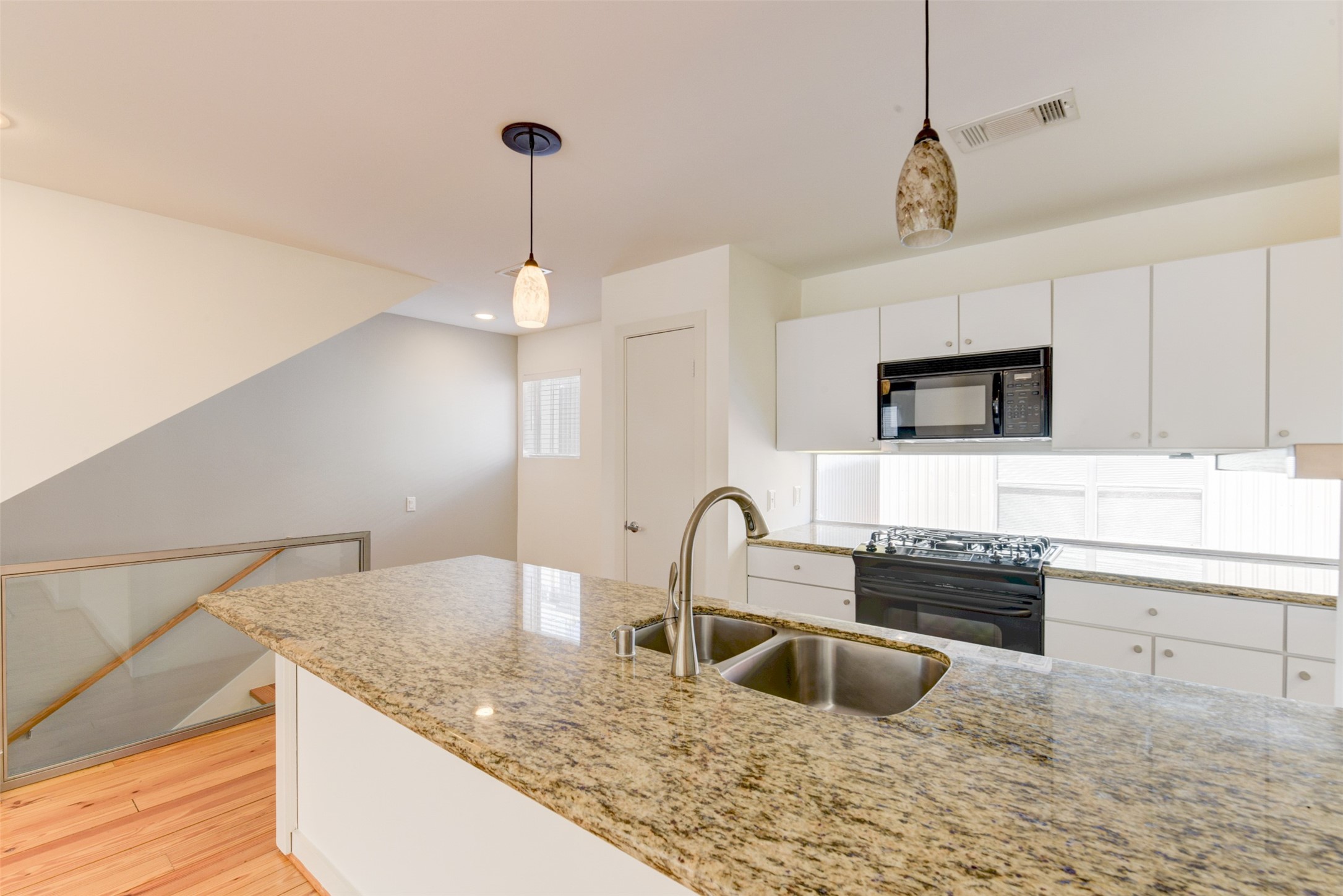 1211 Arthur Street Property Photo 12
