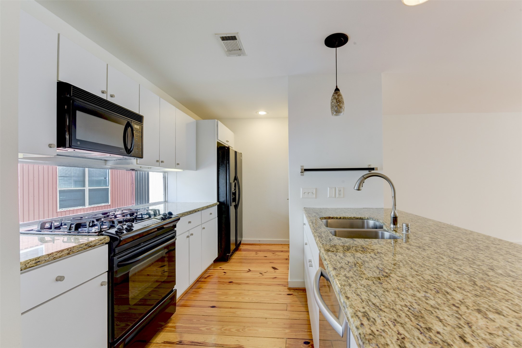 1211 Arthur Street Property Photo 14