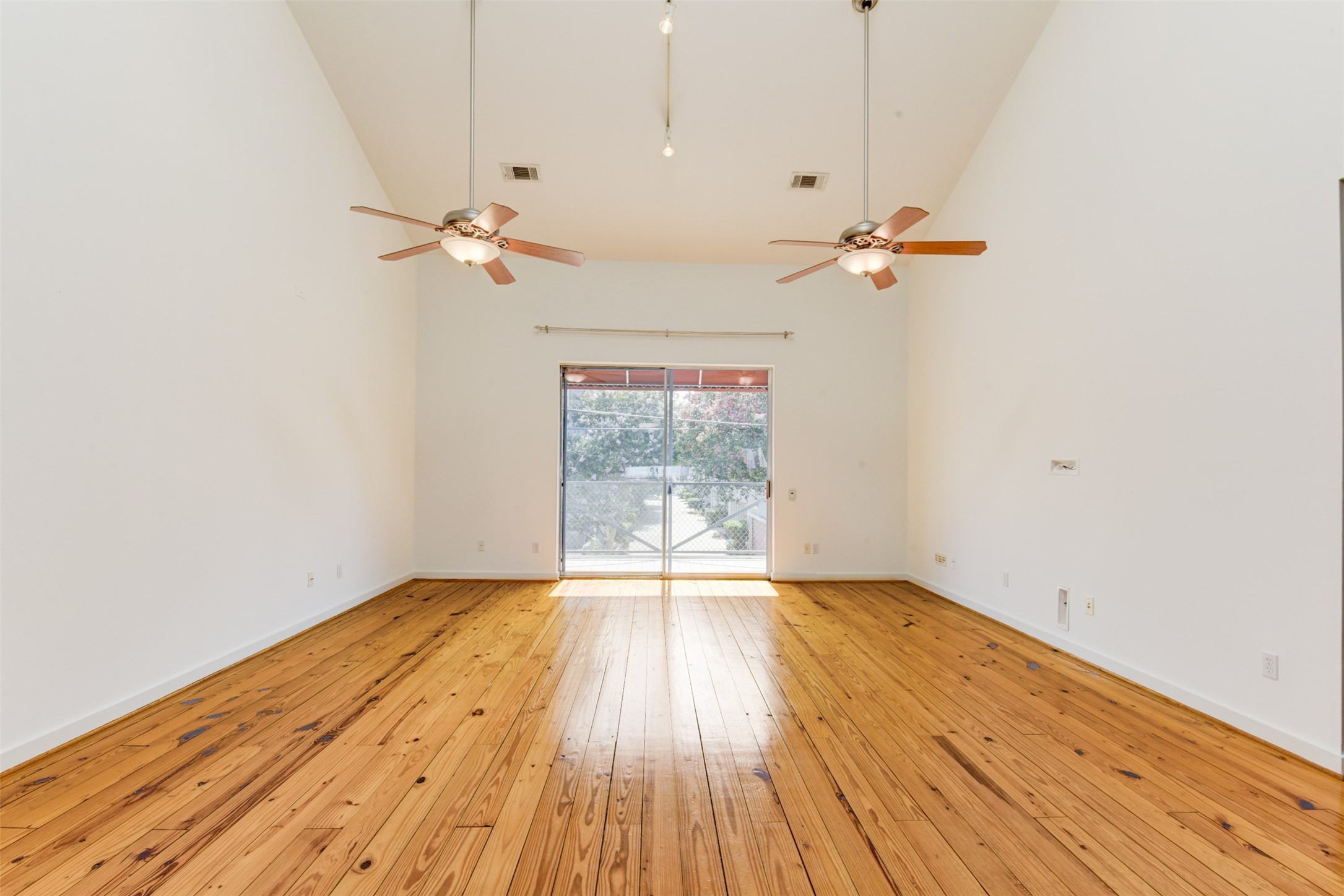 1211 Arthur Street Property Photo 17