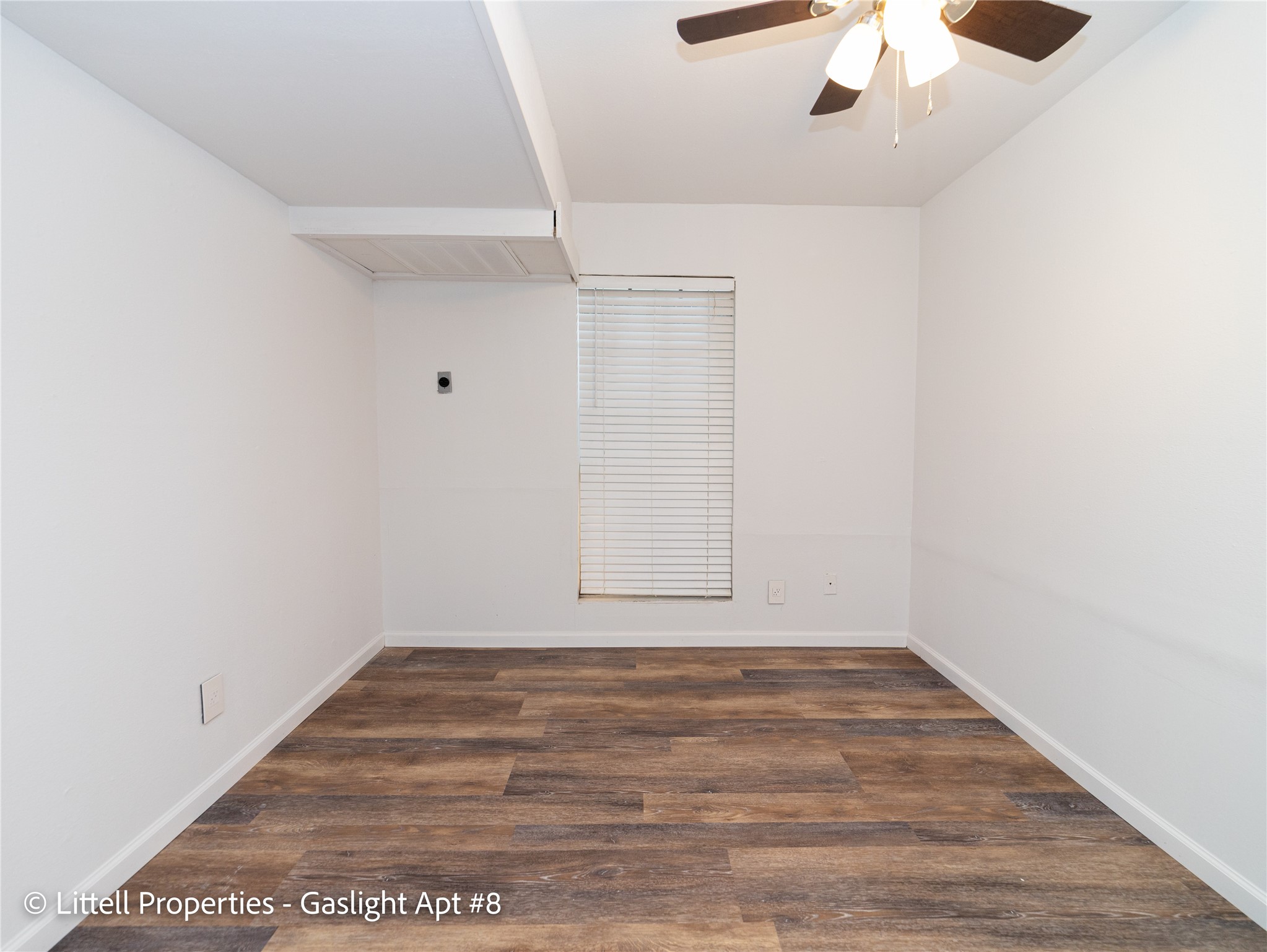 604 W Main St 8 Property Photo 7