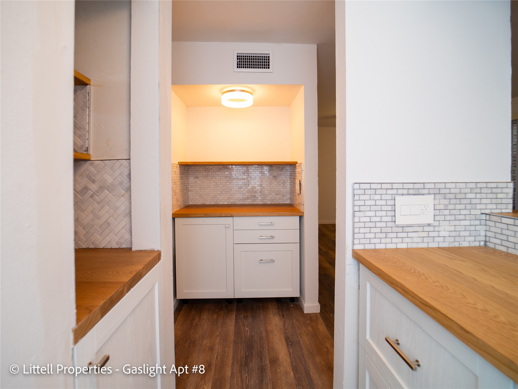 604 W Main St 8 Property Photo 11