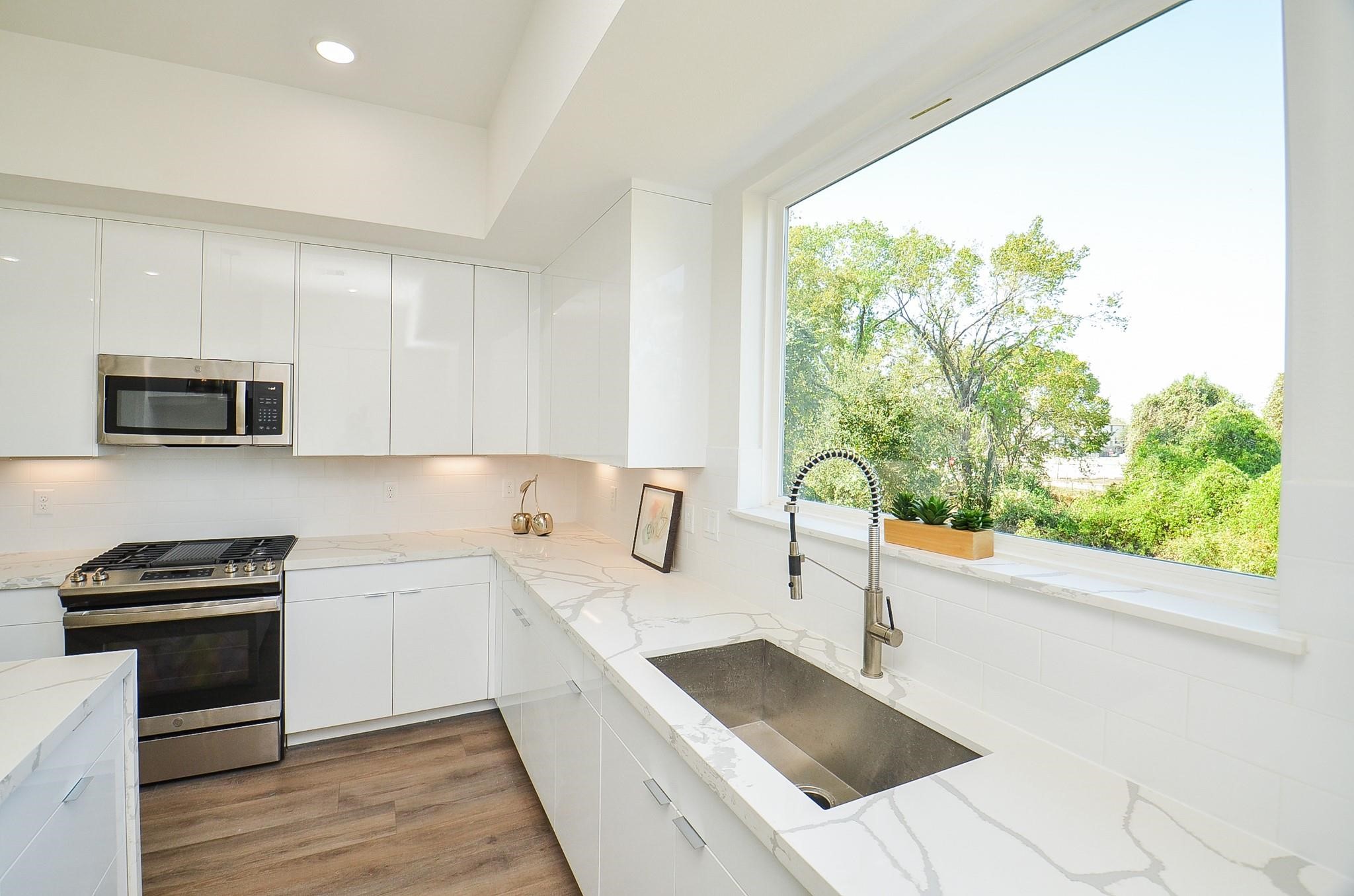 3312 Live Oak Street Property Photo 18