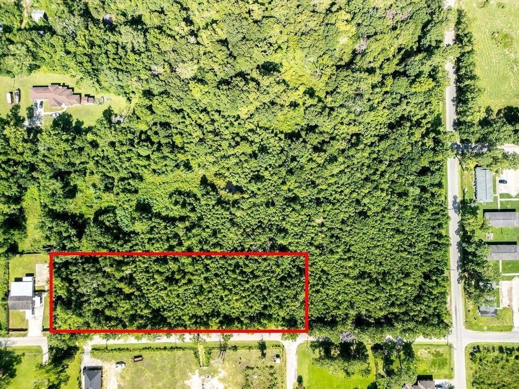 20-b Barrett Rd Property Photo 4