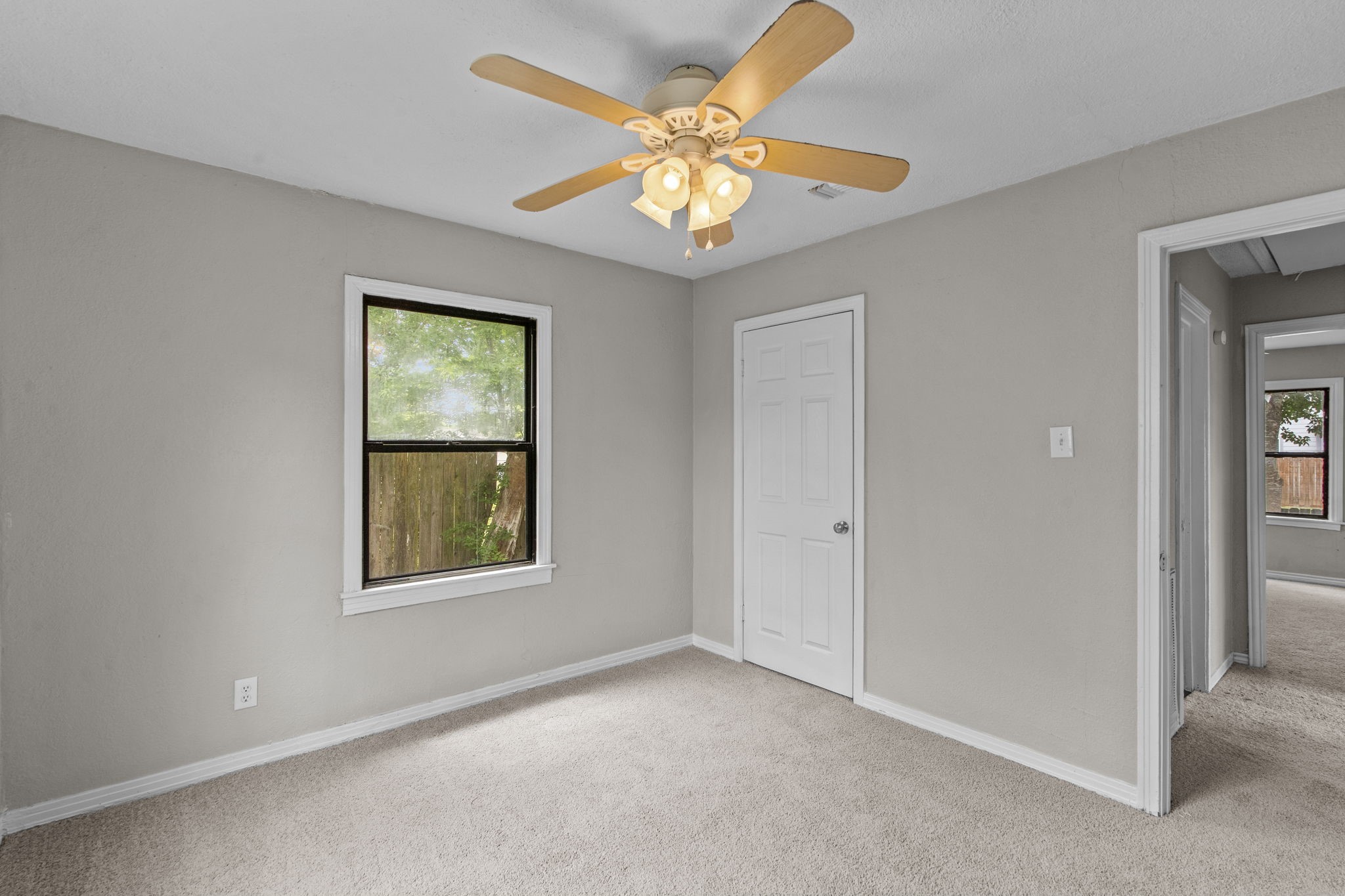 810 23rd Street N Property Photo 6
