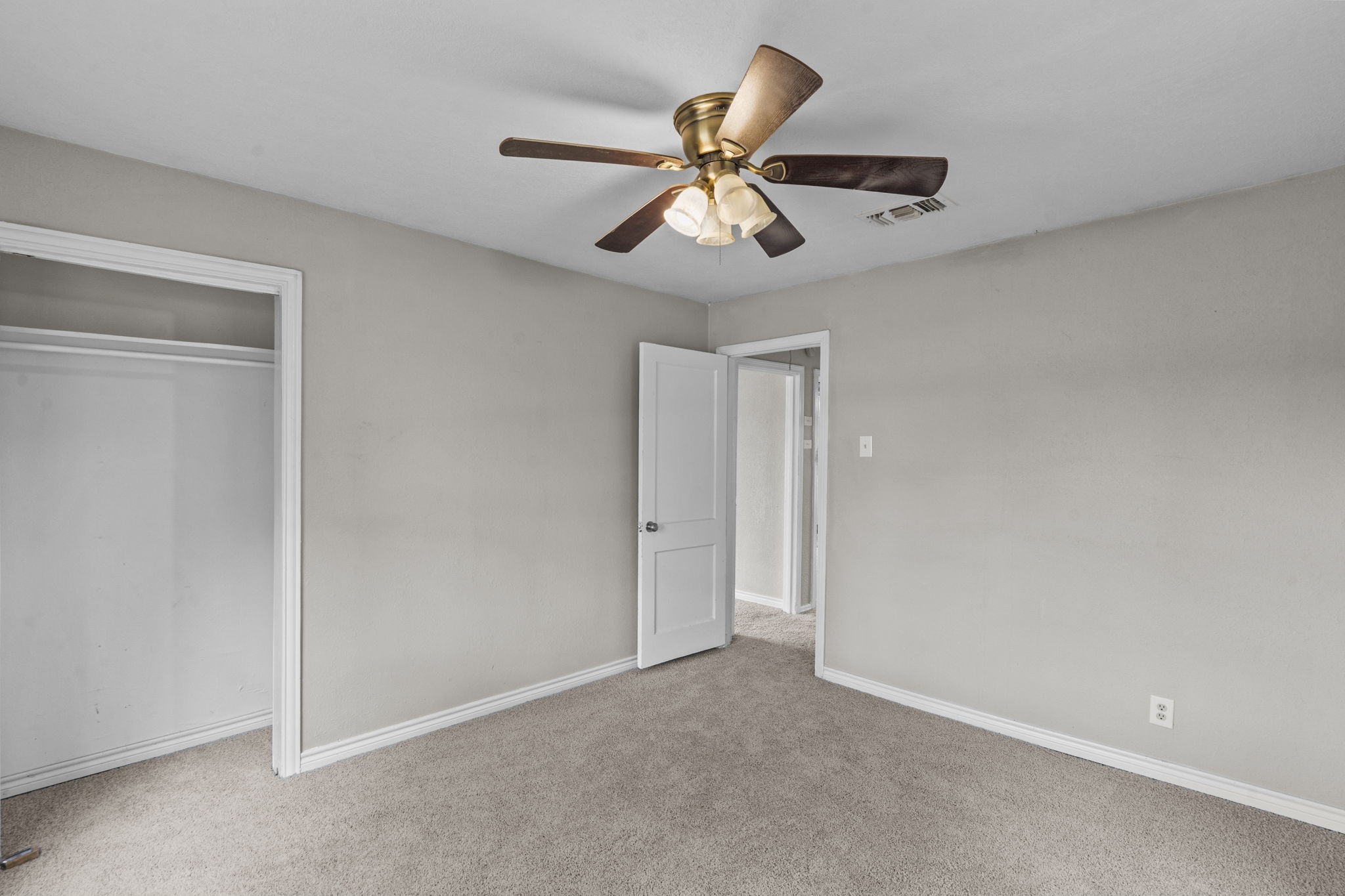 810 23rd Street N Property Photo 10