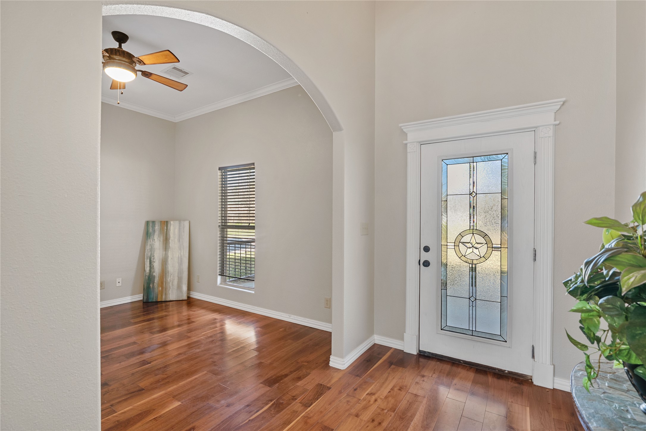 14742 Cypress Drive Property Photo 3