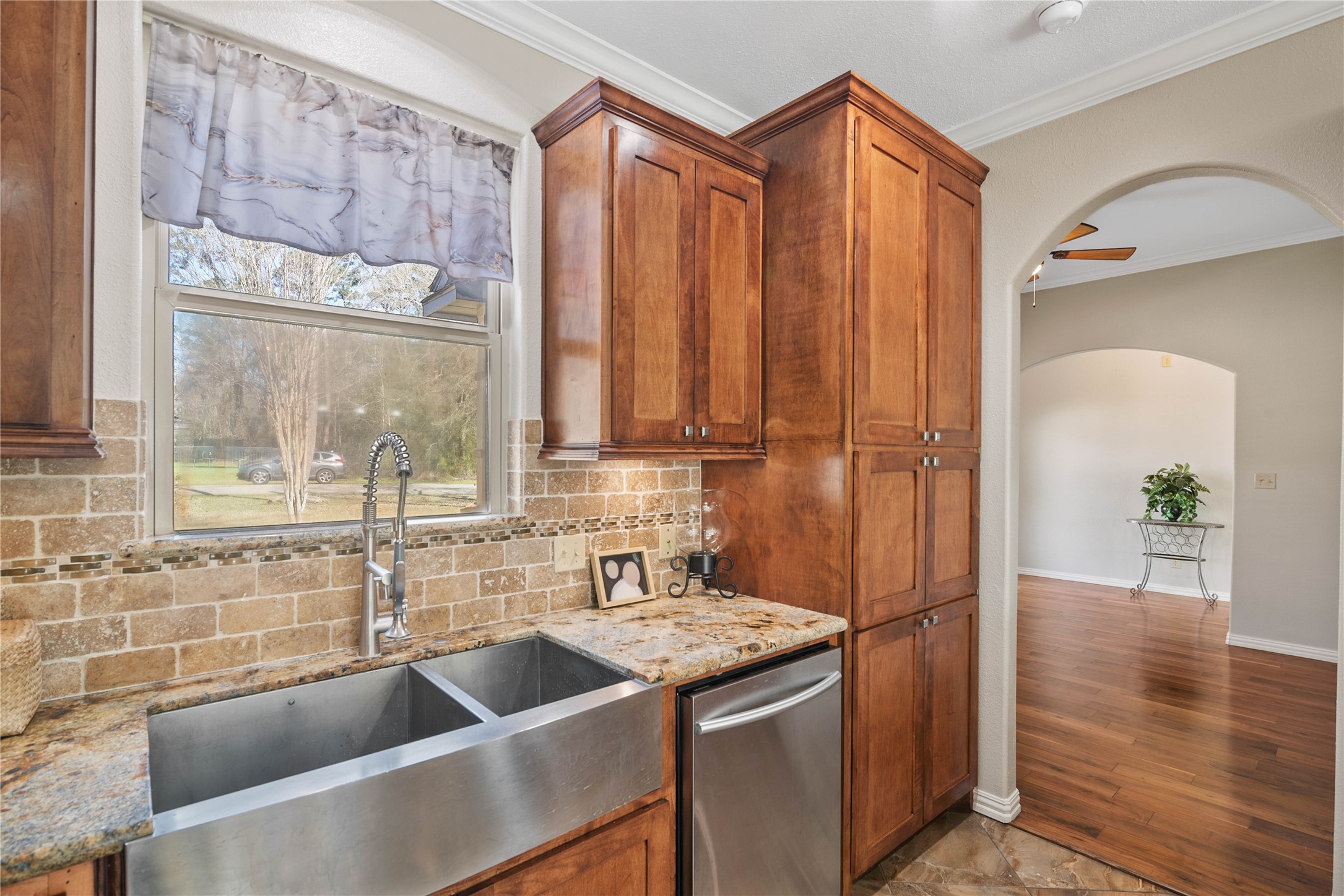 14742 Cypress Drive Property Photo 8