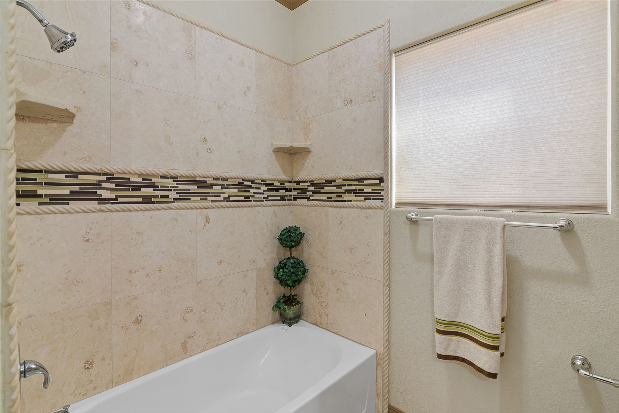 14742 Cypress Drive Property Photo 22
