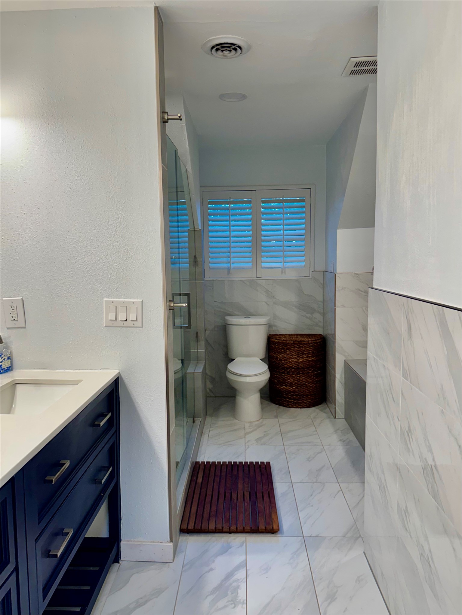 6744 Lawndale Street 2 Property Photo 12