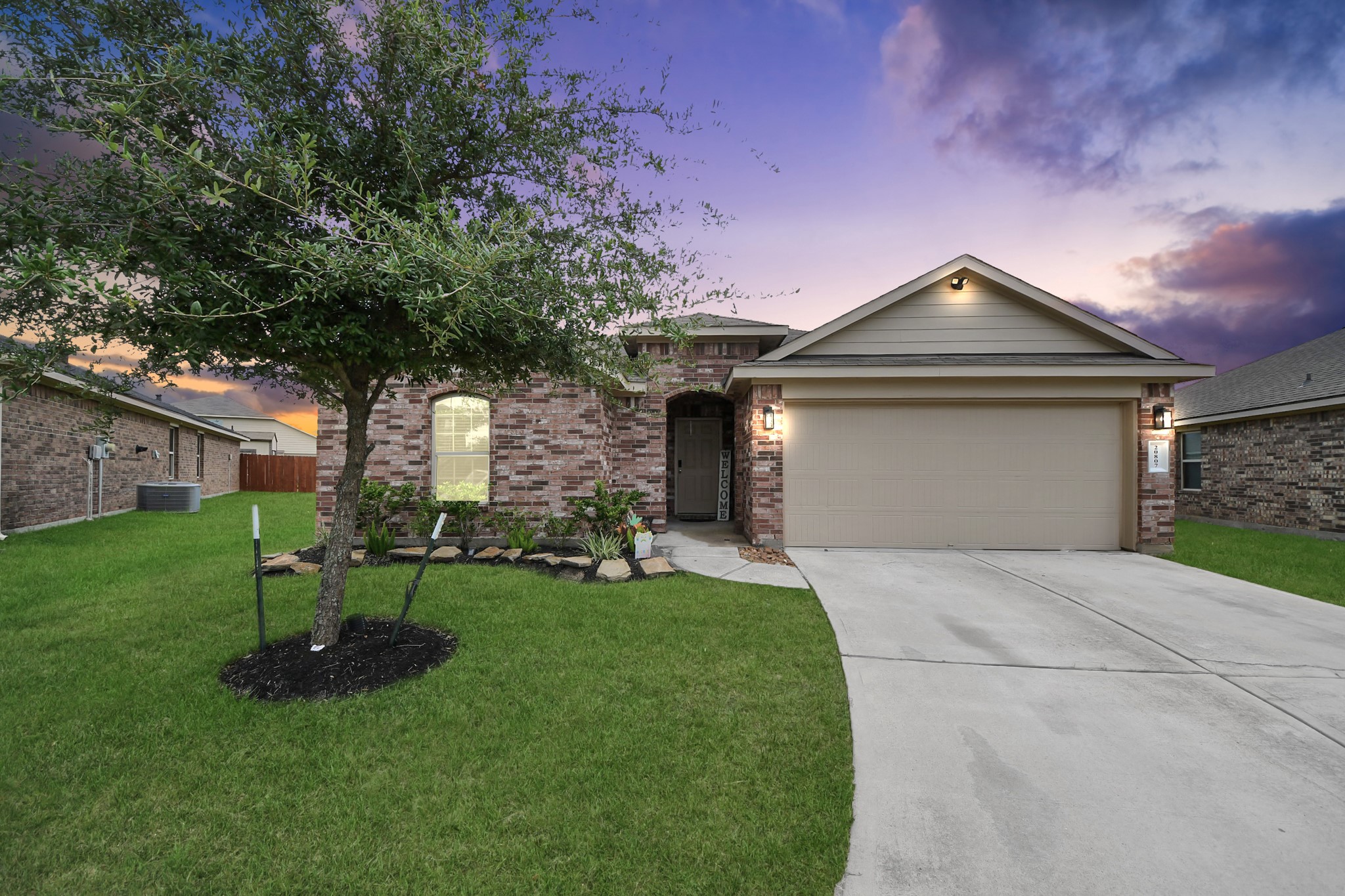 20807 Remington Oaks Court Property Photo 1