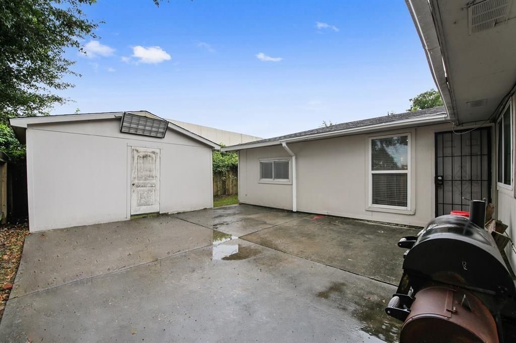 2811 Broad Haven Drive Property Photo 3