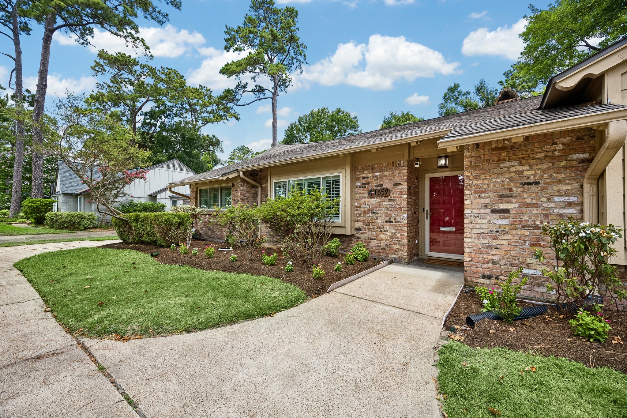 1659 Imperial Crown Drive Property Photo 8