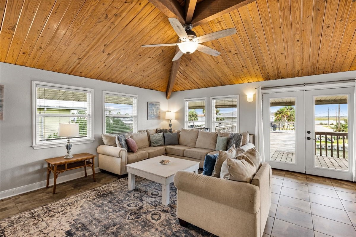 3719 Brewster Key Property Photo 3