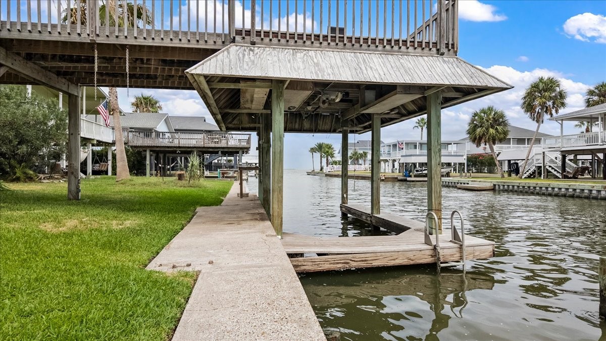 3719 Brewster Key Property Photo 5