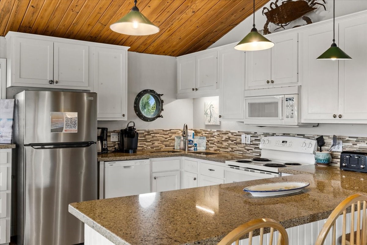 3719 Brewster Key Property Photo 10
