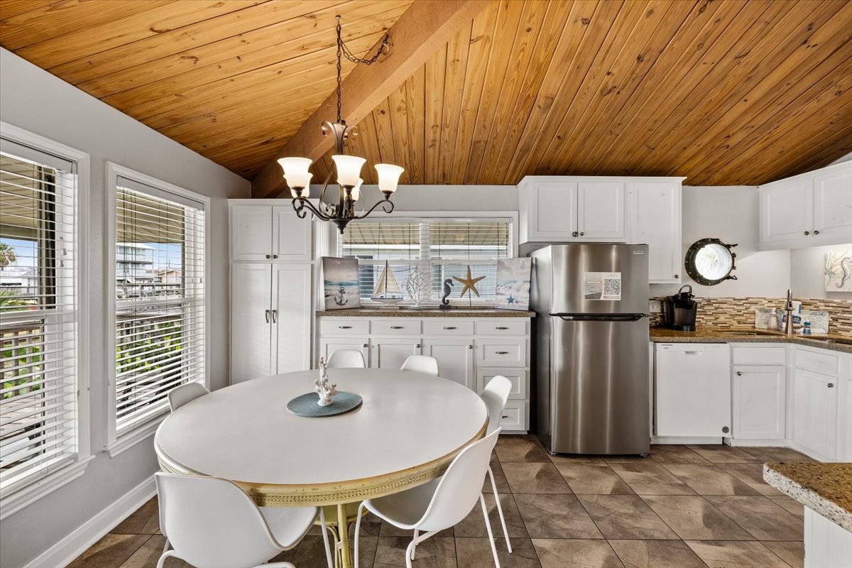 3719 Brewster Key Property Photo 12