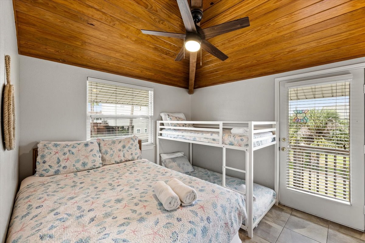 3719 Brewster Key Property Photo 18