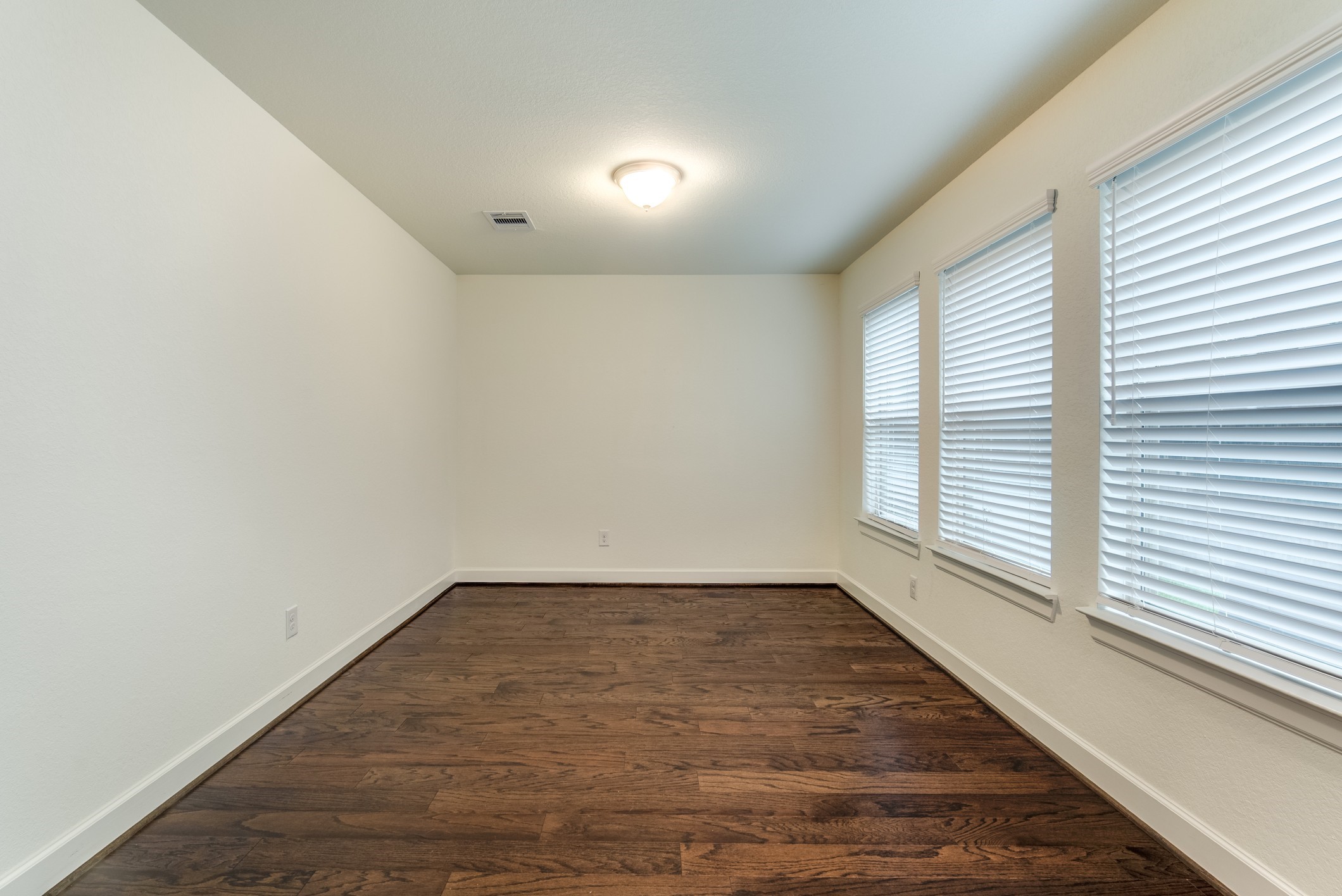 10709 Centre Forest Drive Property Photo 6