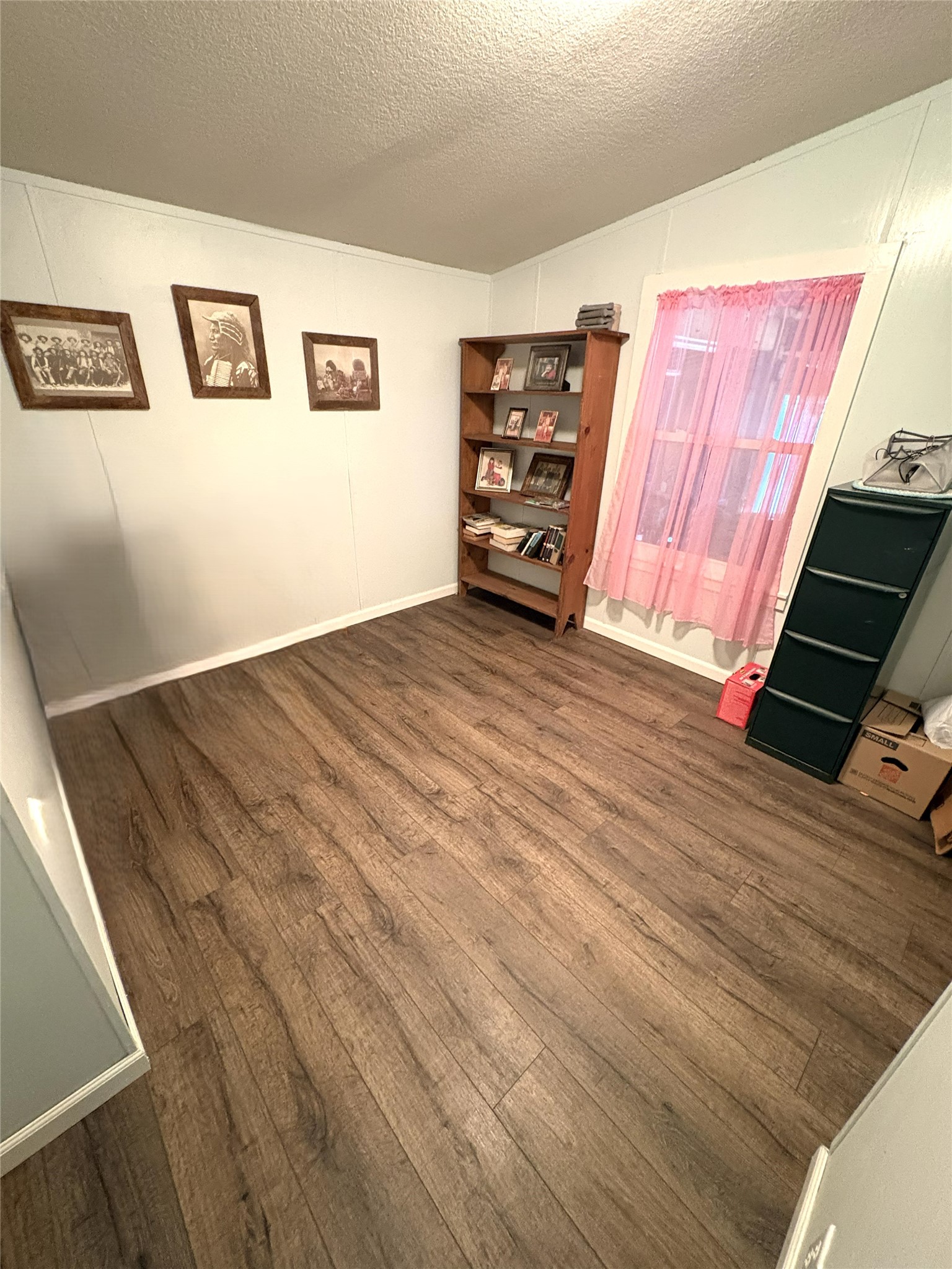 327 Laura Lane Property Photo 12