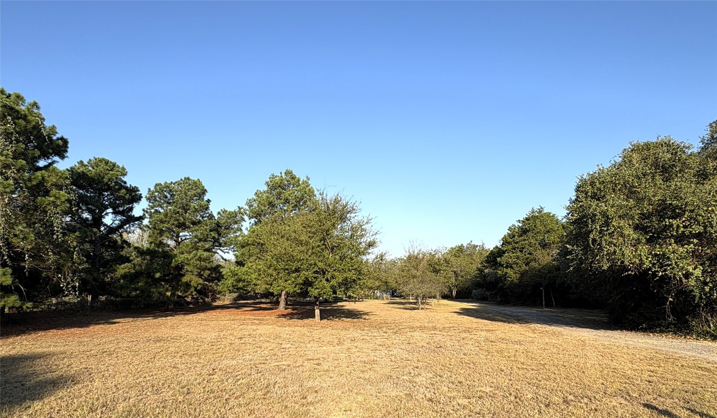 327 Laura Lane Property Photo 15