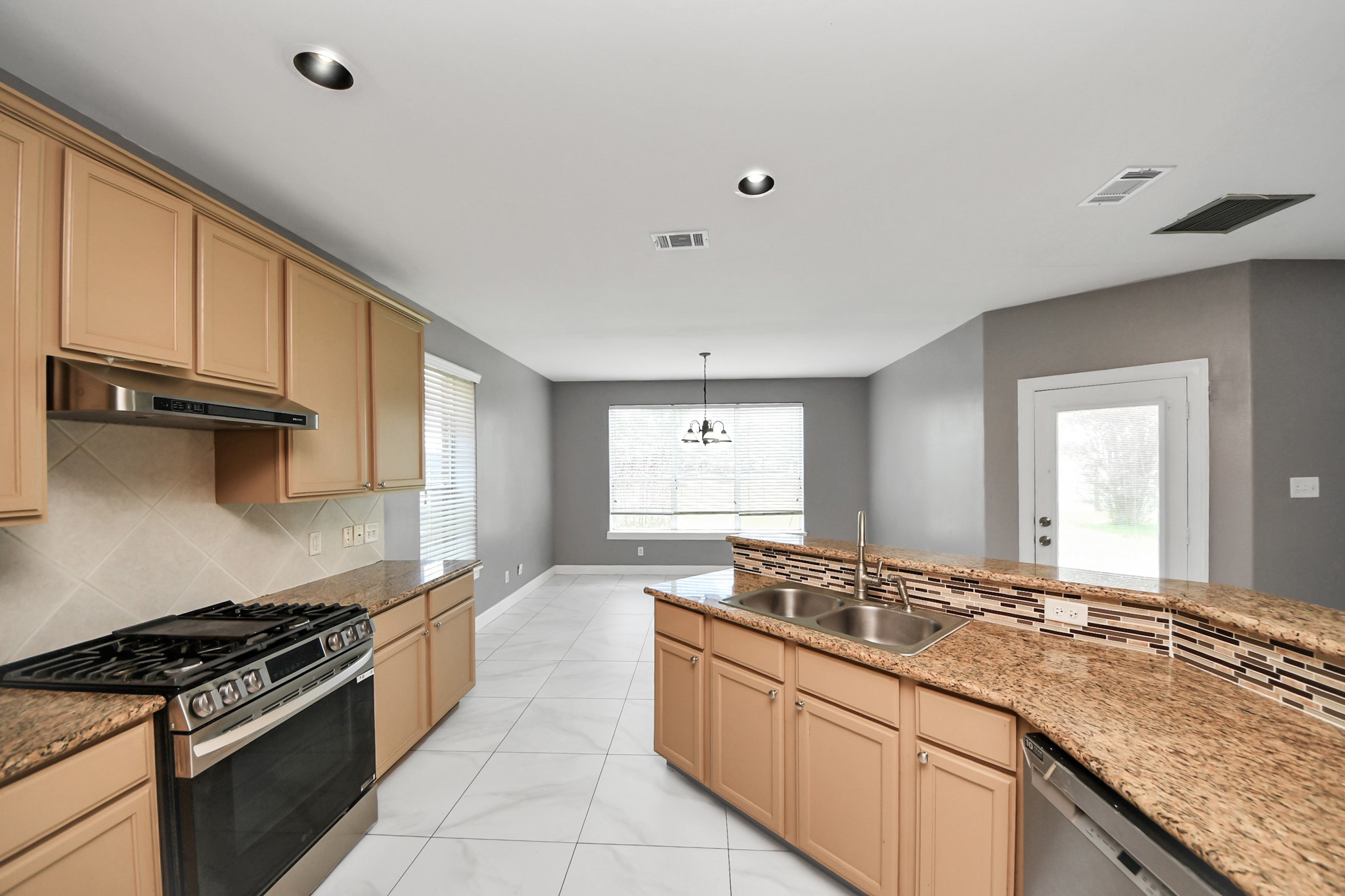 4610 Plum Forest Road Property Photo 10
