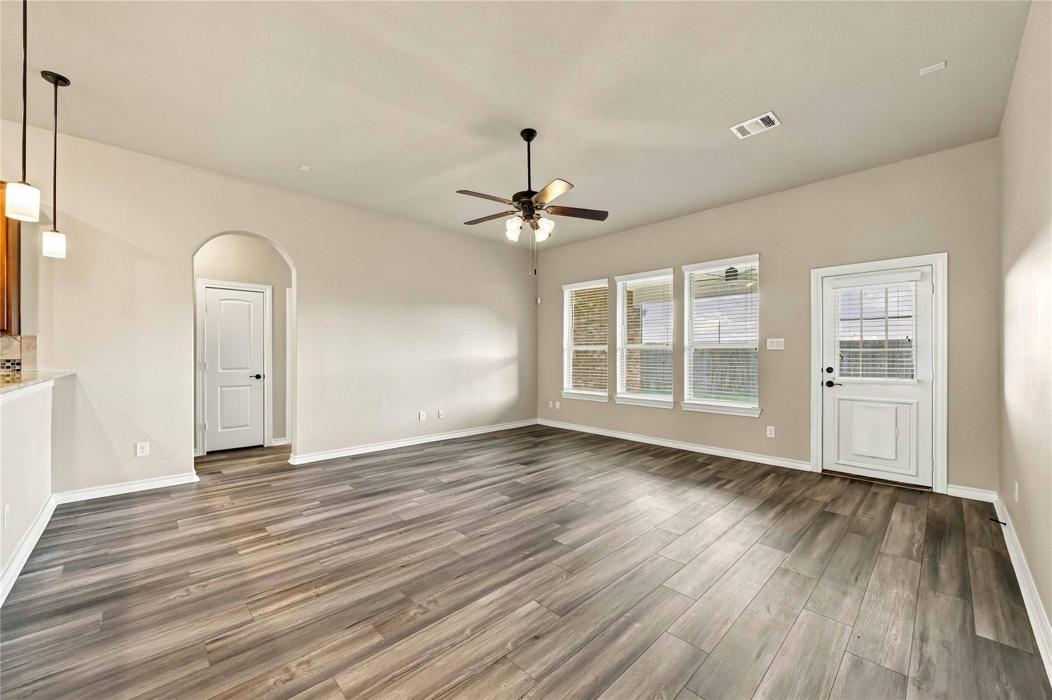 2210 Dama Drive Property Photo 11