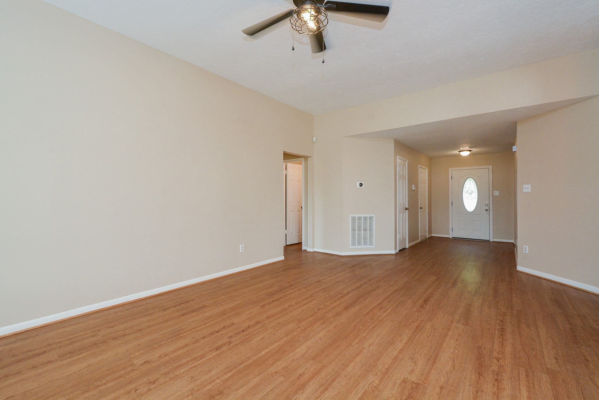 22811 Market Square Lane Property Photo 9
