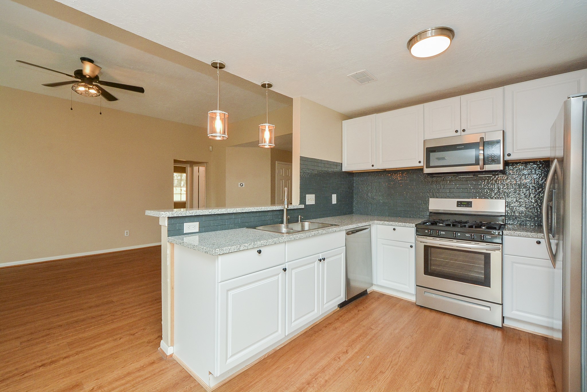 22811 Market Square Lane Property Photo 15