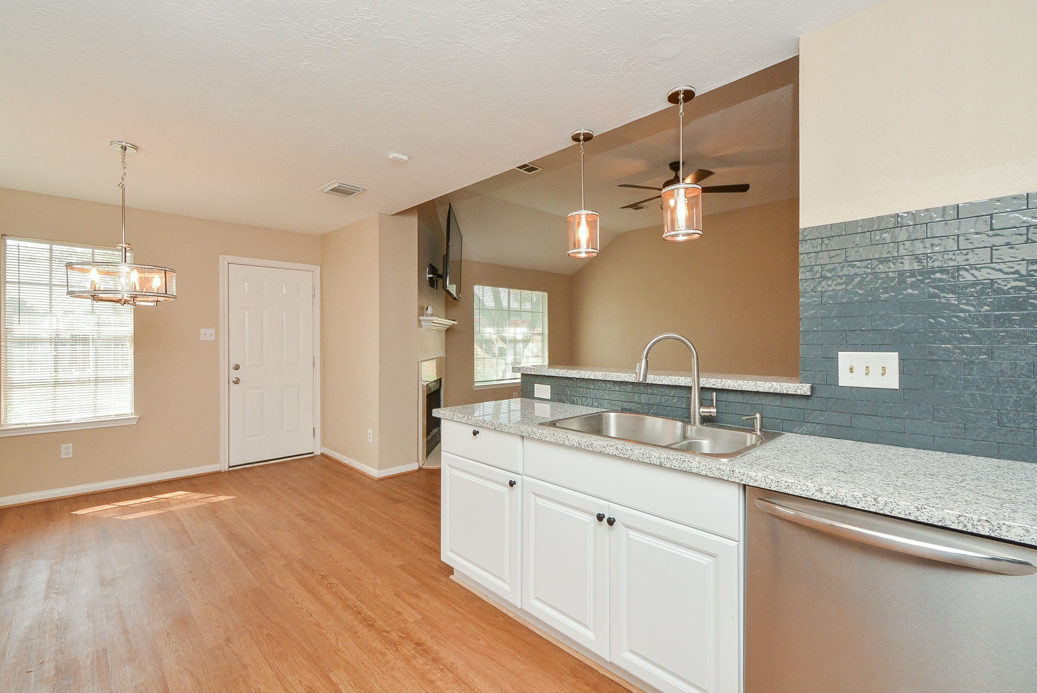 22811 Market Square Lane Property Photo 16
