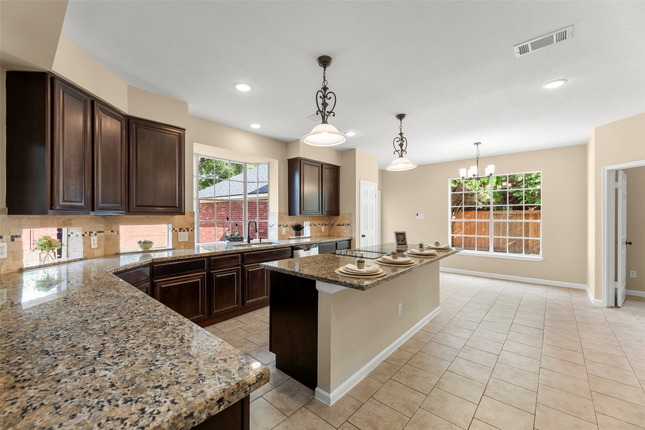 3230 Serene Oak Drive Property Photo 14