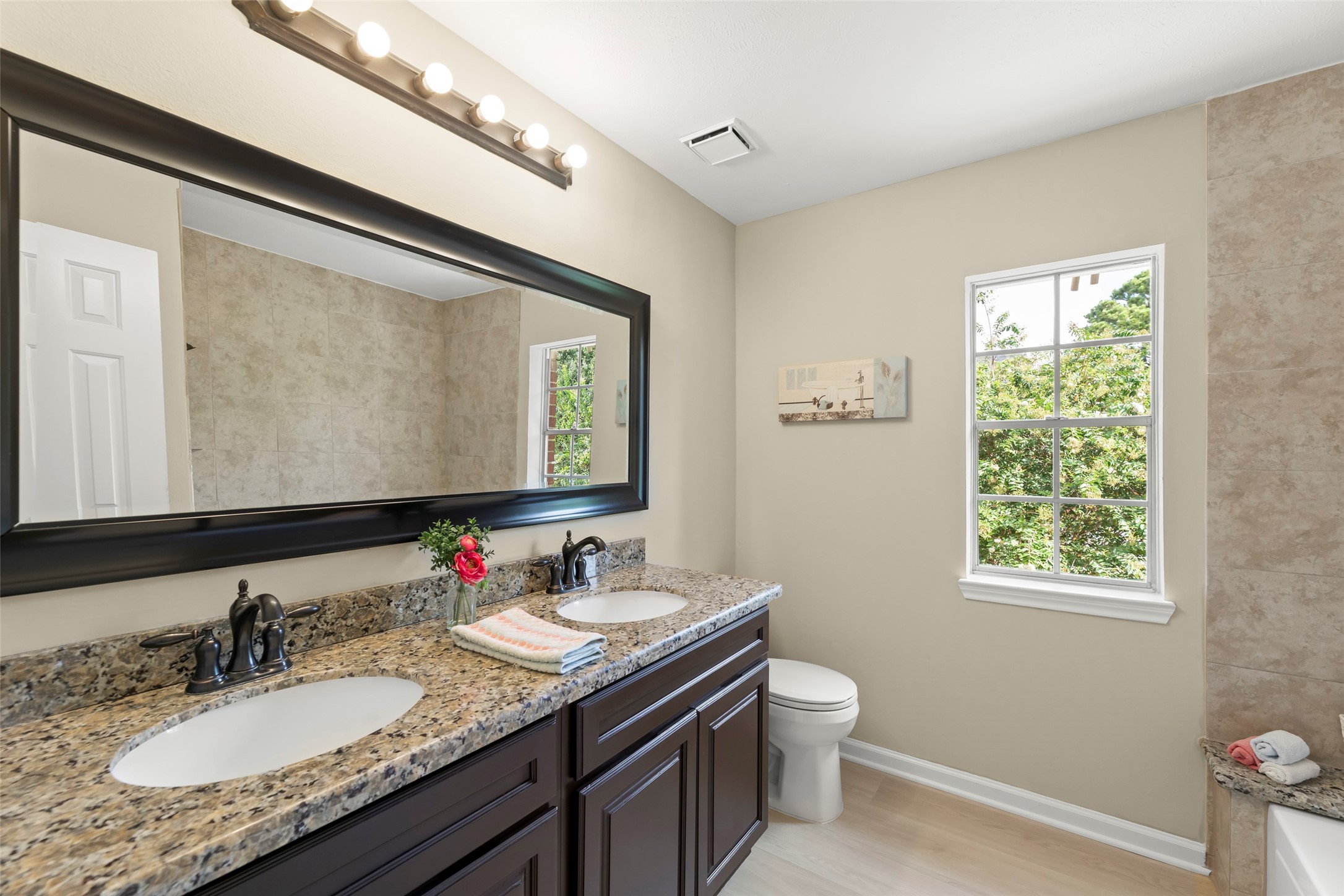 3230 Serene Oak Drive Property Photo 35
