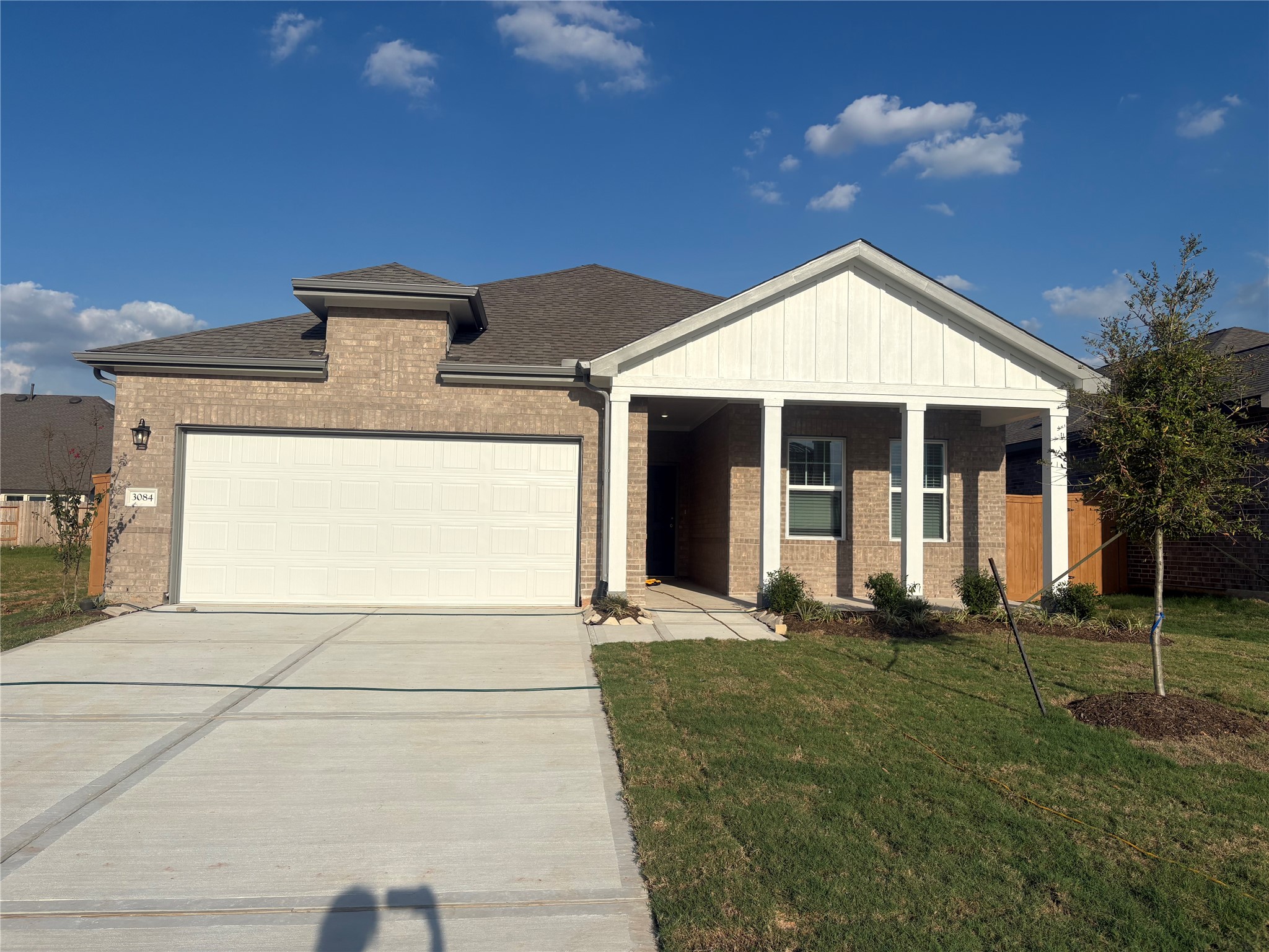 3084 Oasis Falls Drive Property Photo 1