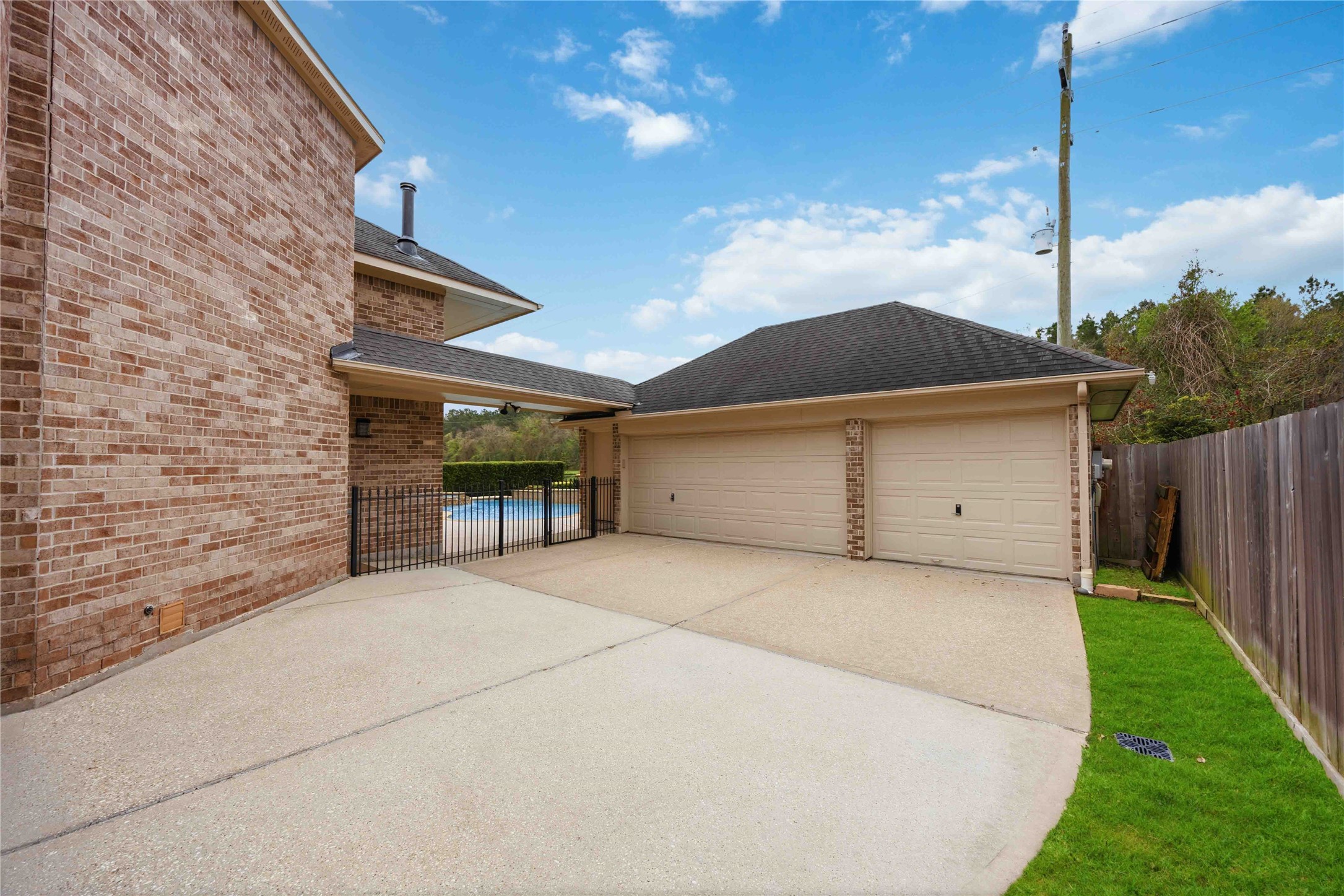14003 Southern Spring Lane Property Photo 44