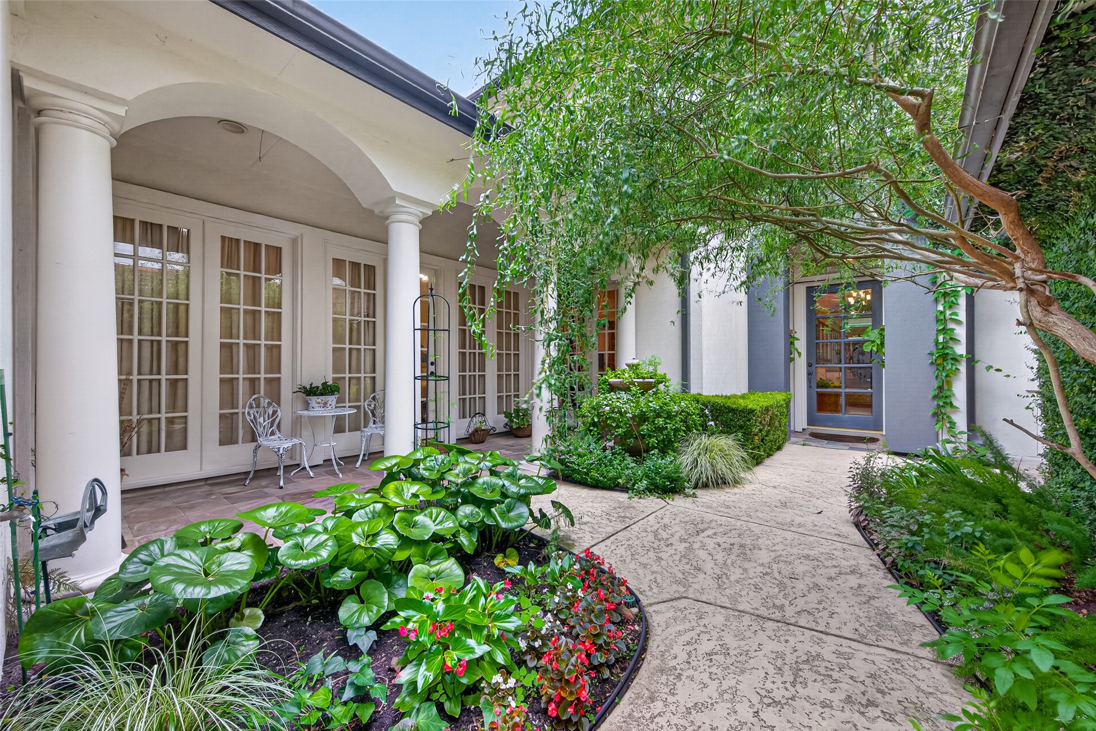 22 Frontenac Way Property Photo 8