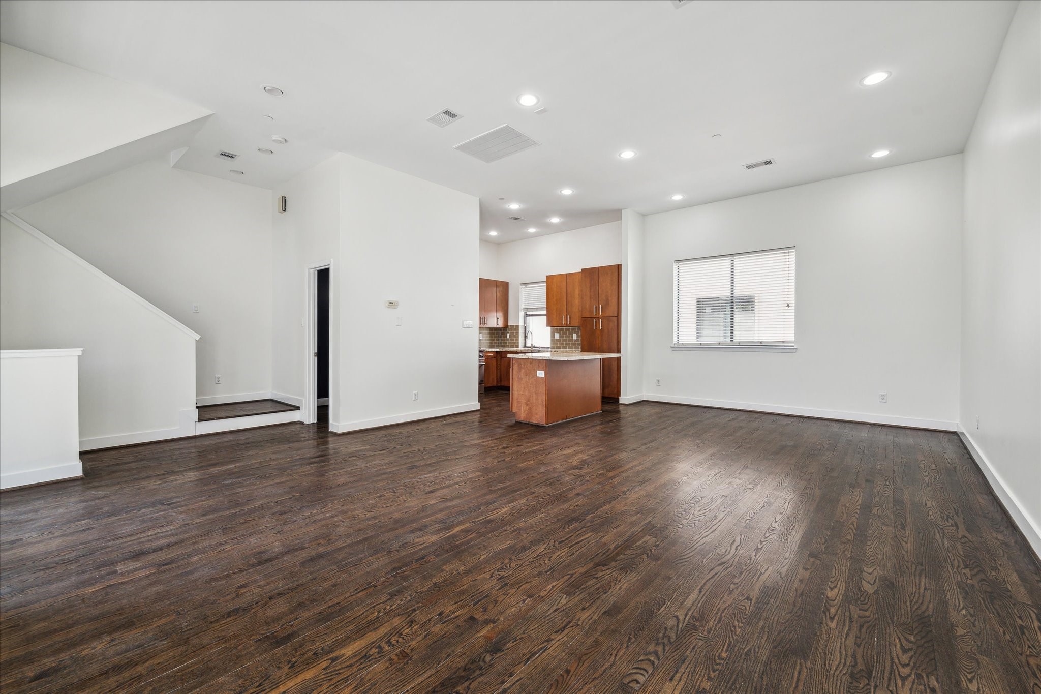 1316 Welch Street Property Photo 4