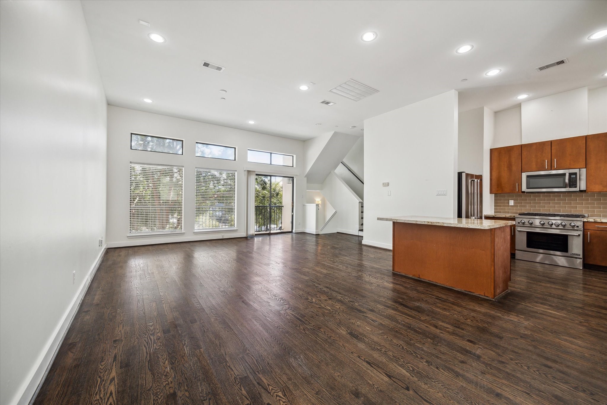 1316 Welch Street Property Photo 5