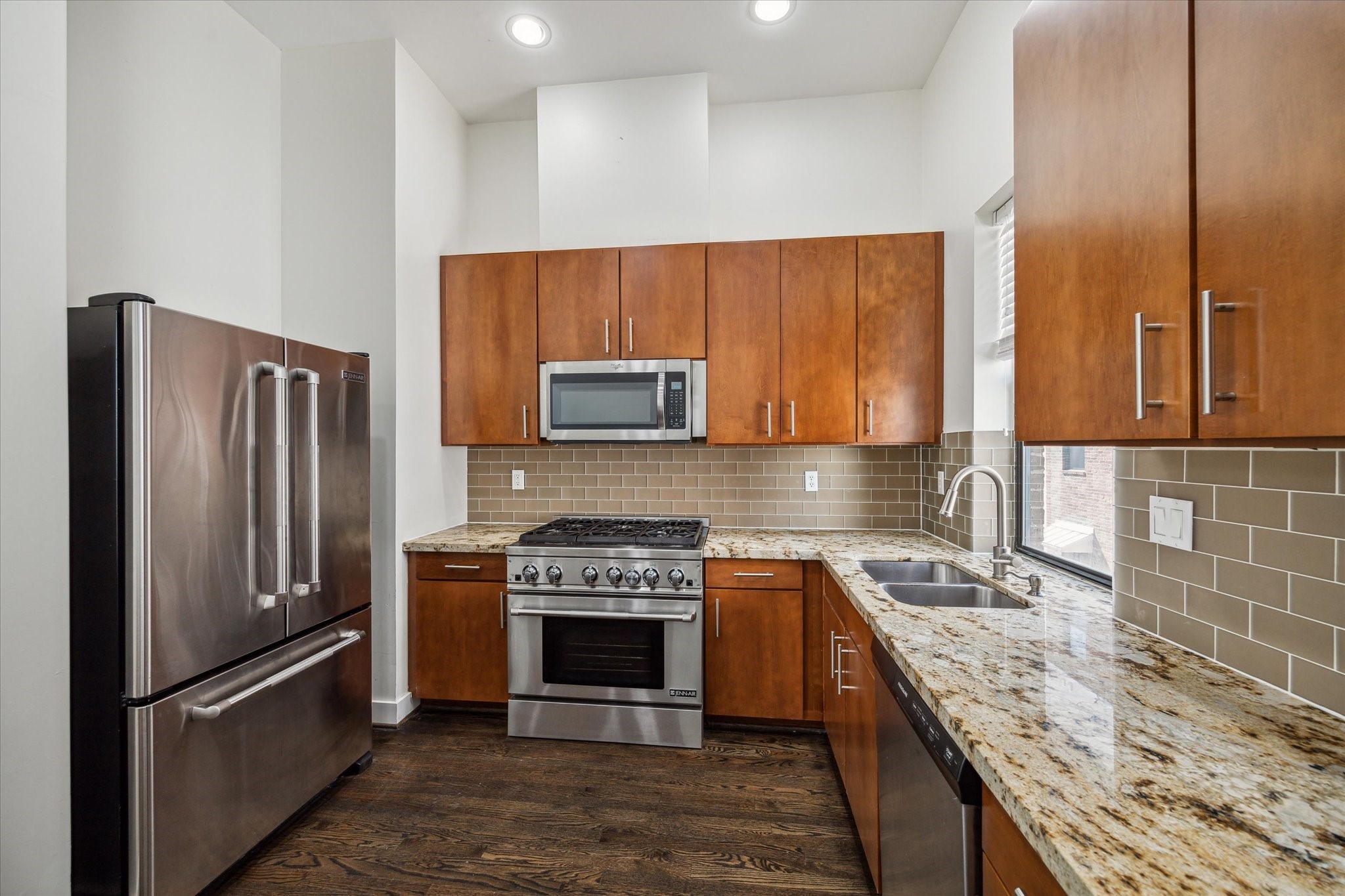 1316 Welch Street Property Photo 8