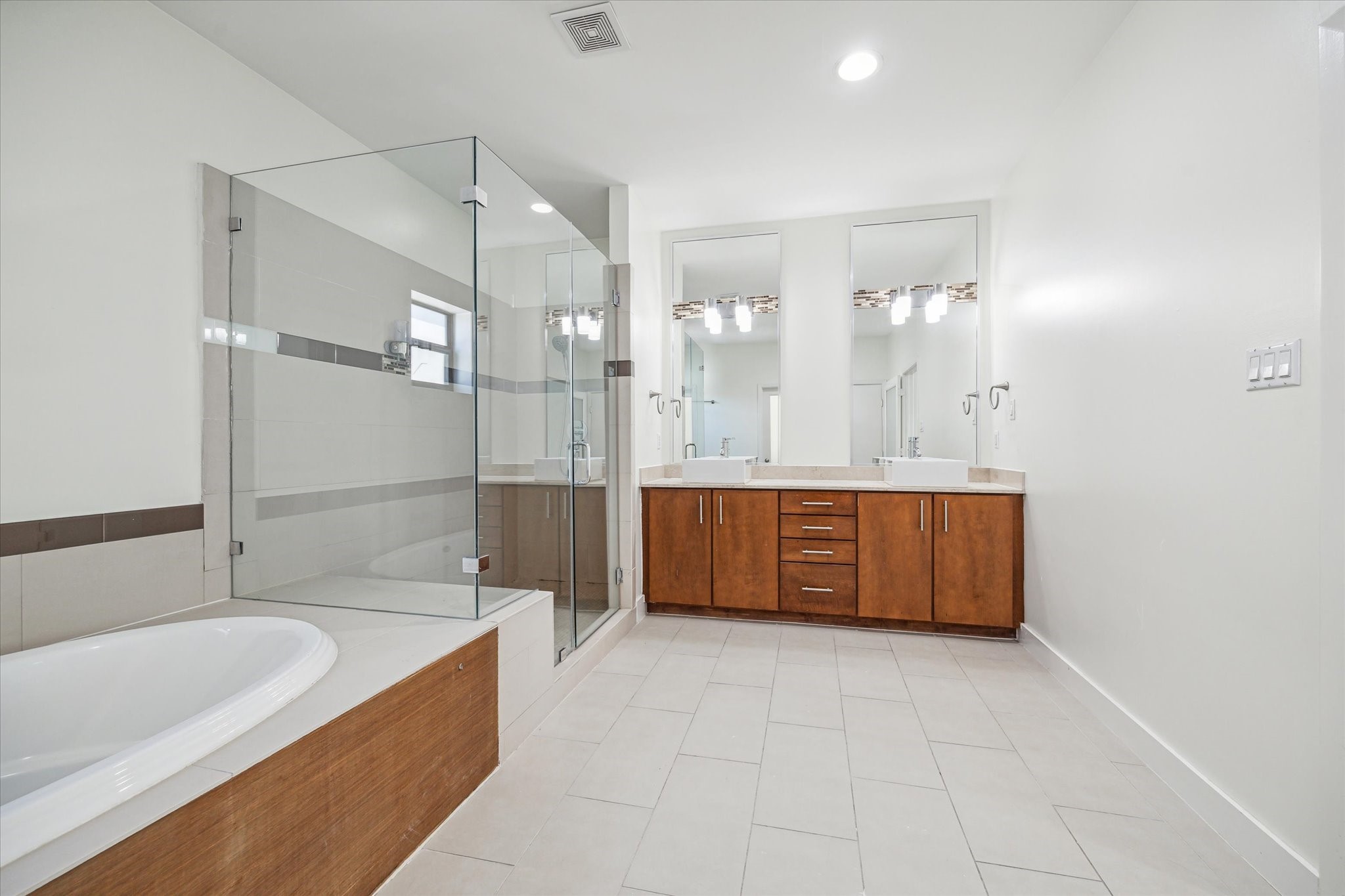 1316 Welch Street Property Photo 13