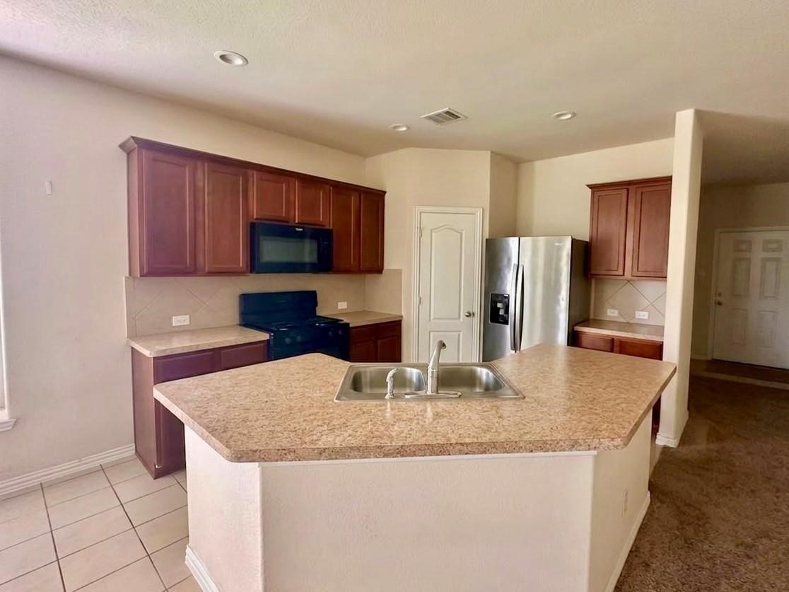 3402 Water Lilly Way Property Photo 3
