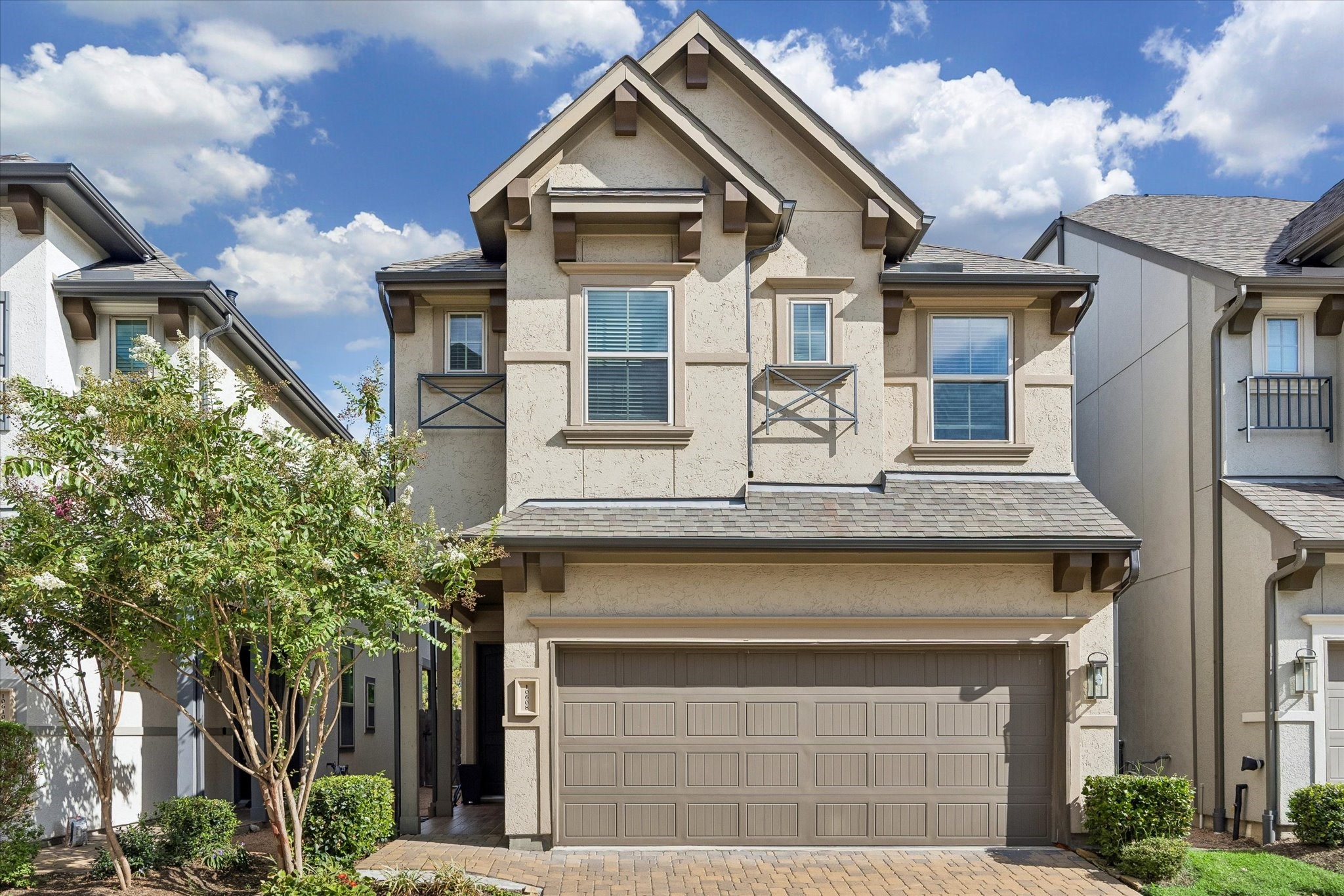 10608 Centre Glade Drive Property Photo 1