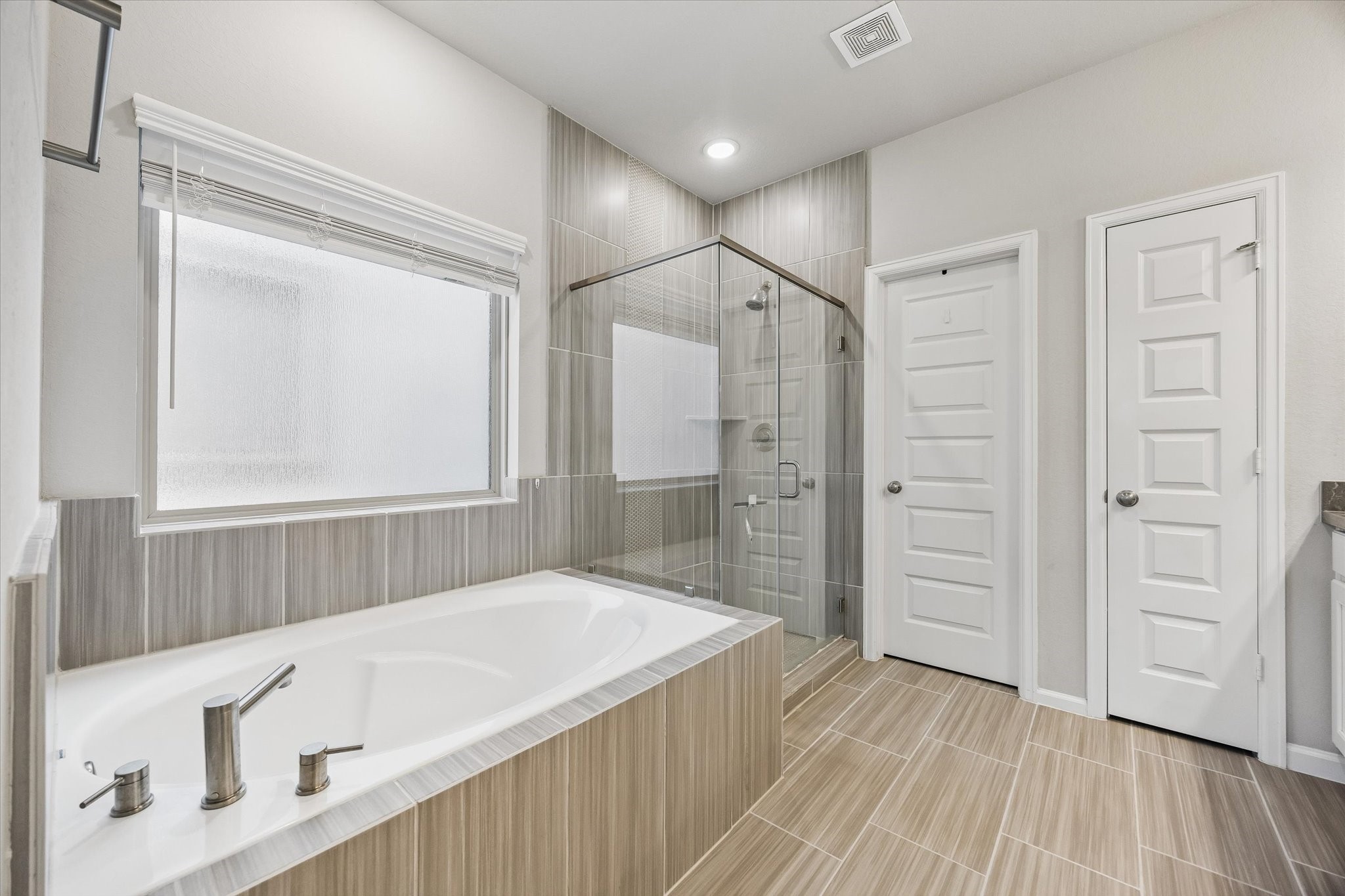 10608 Centre Glade Drive Property Photo 19