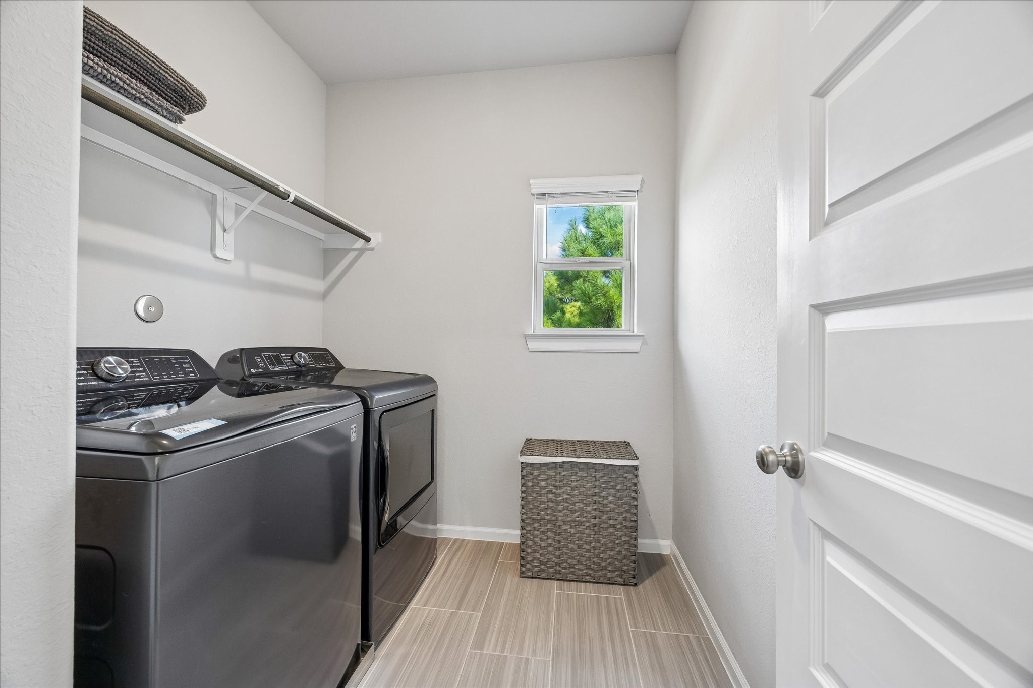 10608 Centre Glade Drive Property Photo 21