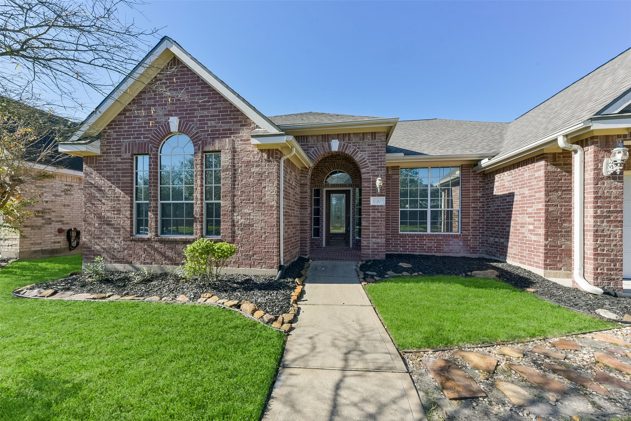 17207 Eagle Ledge Drive Property Photo 6