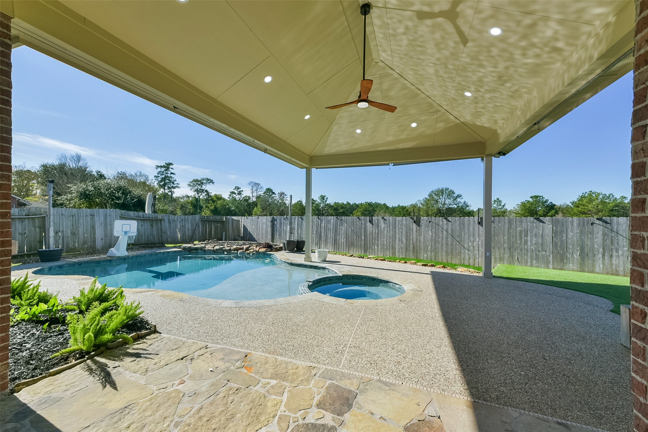 17207 Eagle Ledge Drive Property Photo 35
